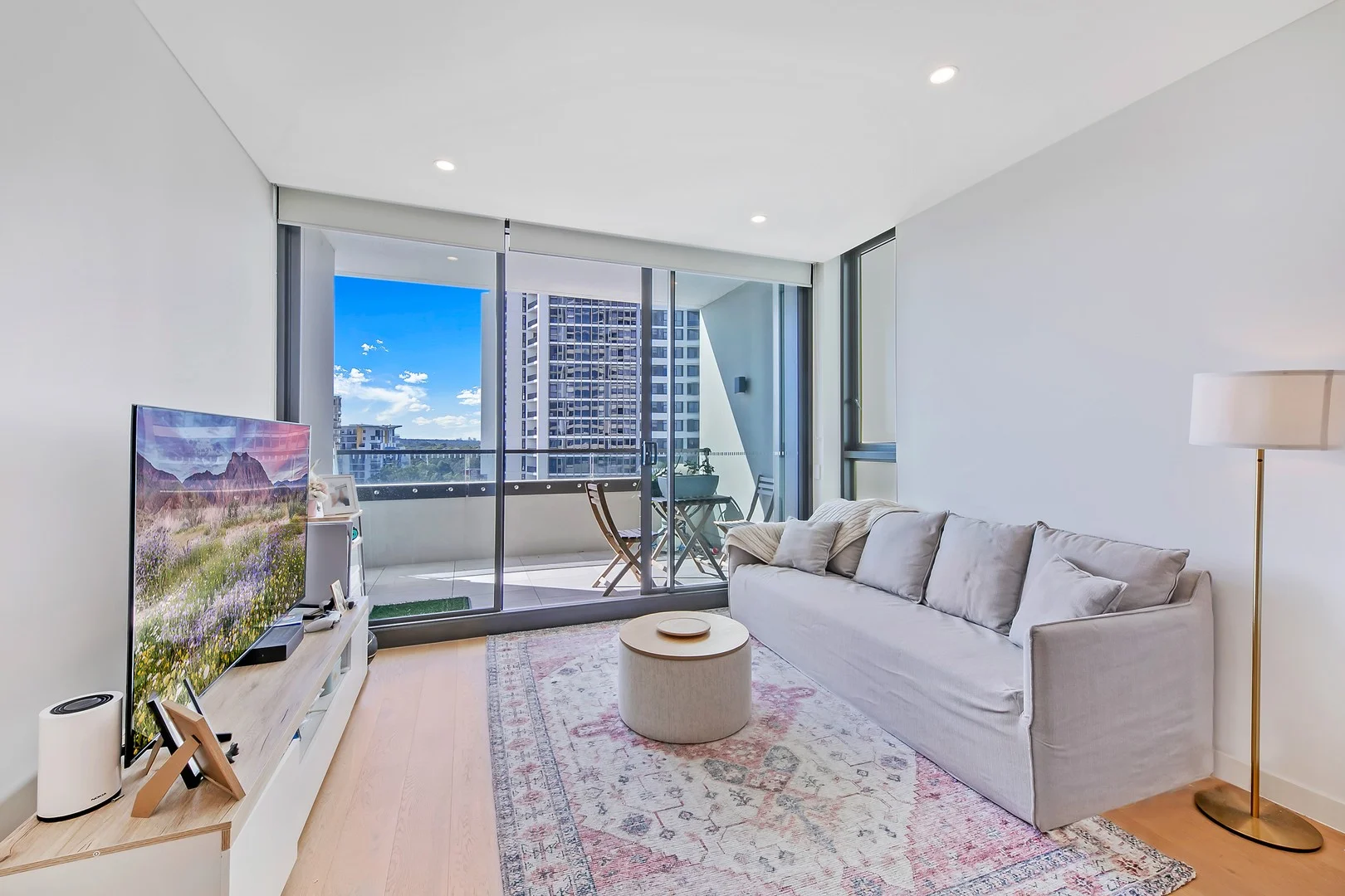 1010/12 Phillip Street (1/11)