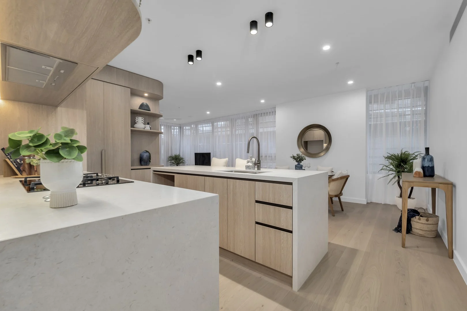 10109/41 Tondara Lane (1/18)