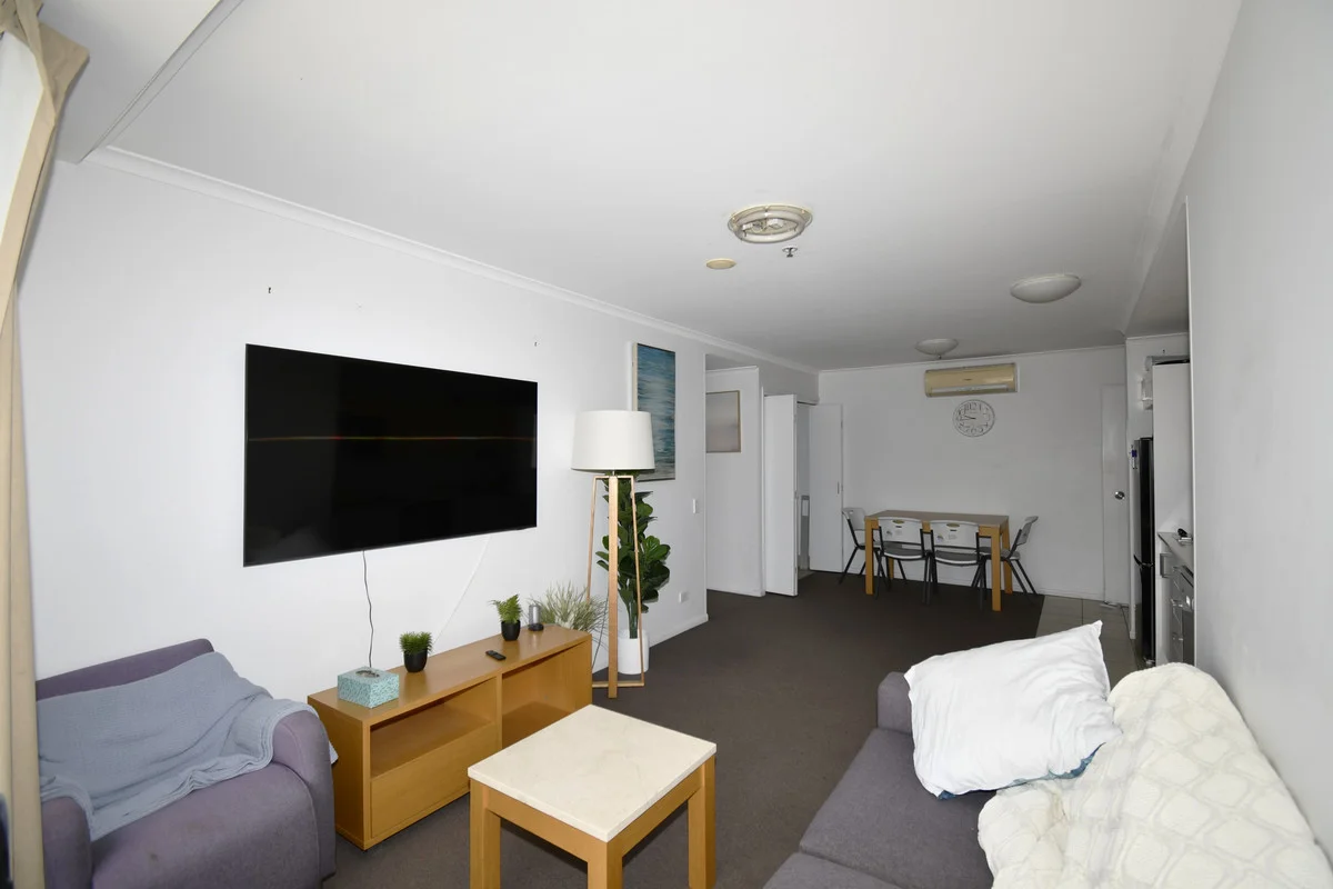 102/102-108 Victoria Parade - Image 2
