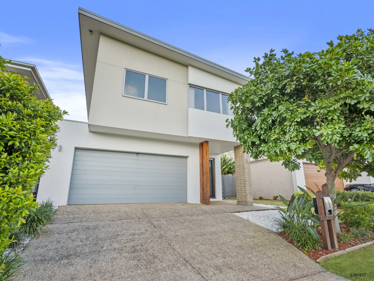102 Hillcrest Street (1/26)