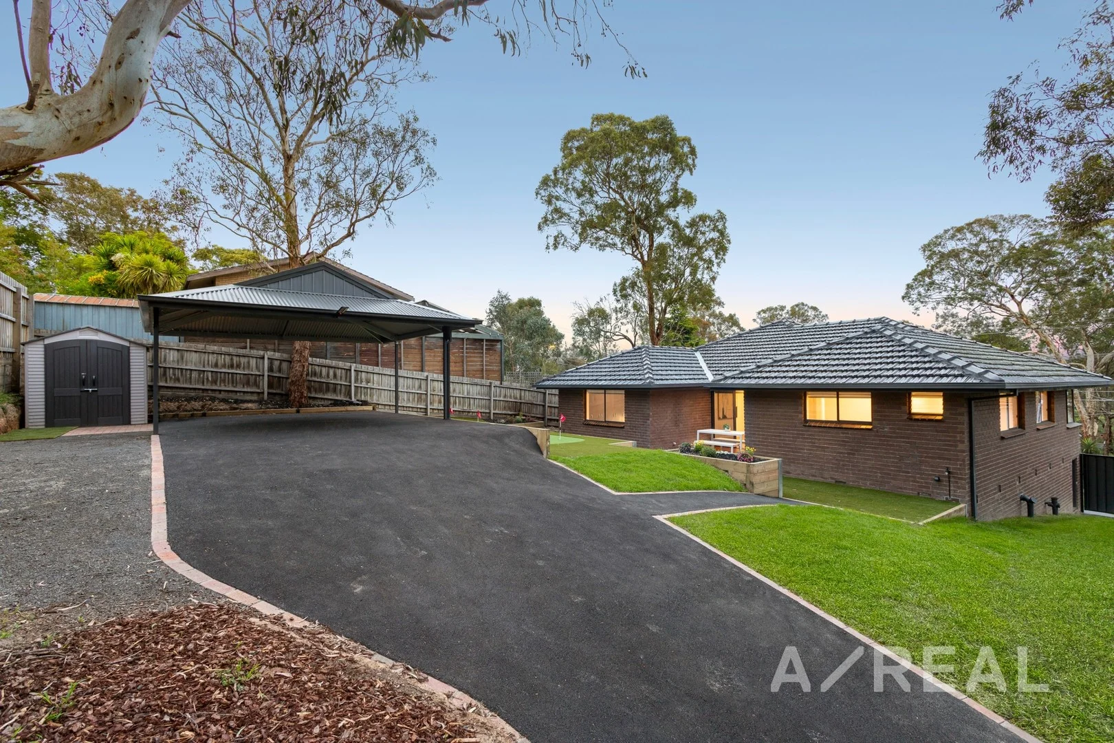 102 Rattray Road (1/17)