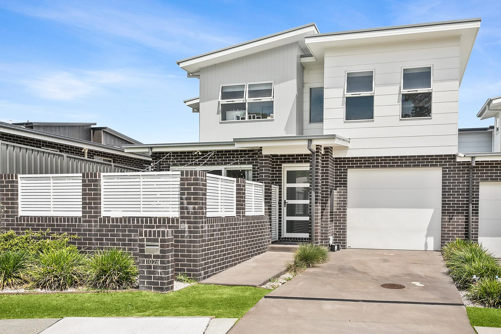102a Crest Road (1/1)