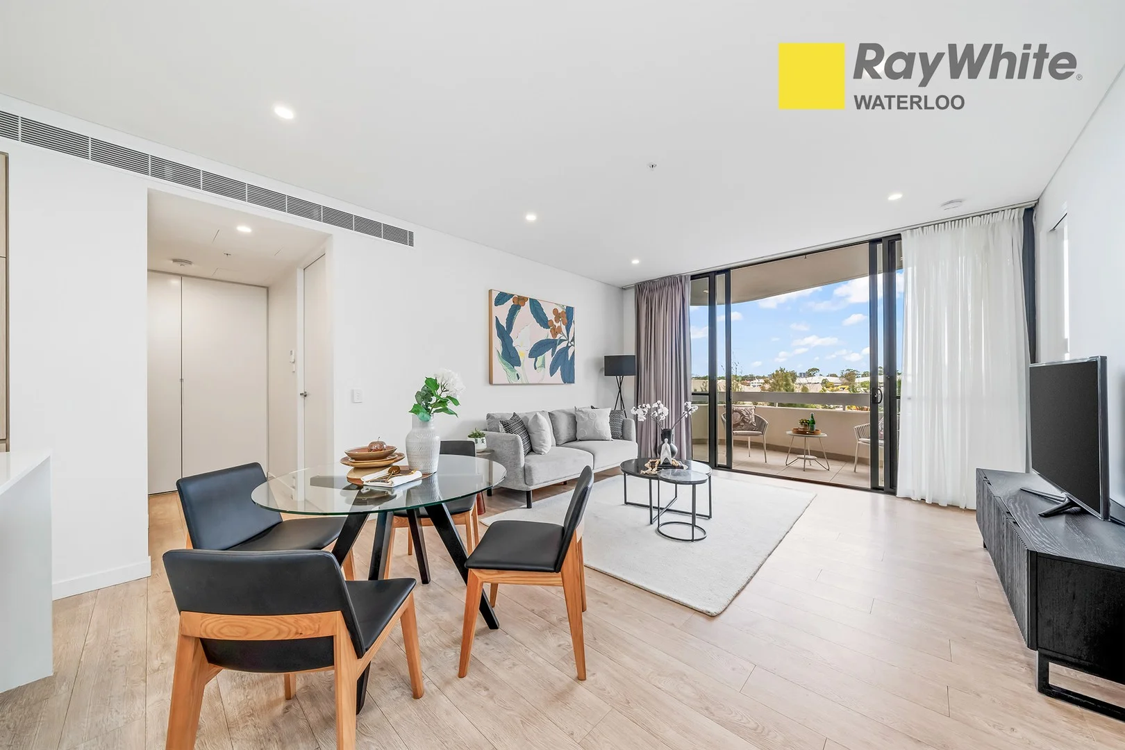 103/2 Kingfisher St (1/23)