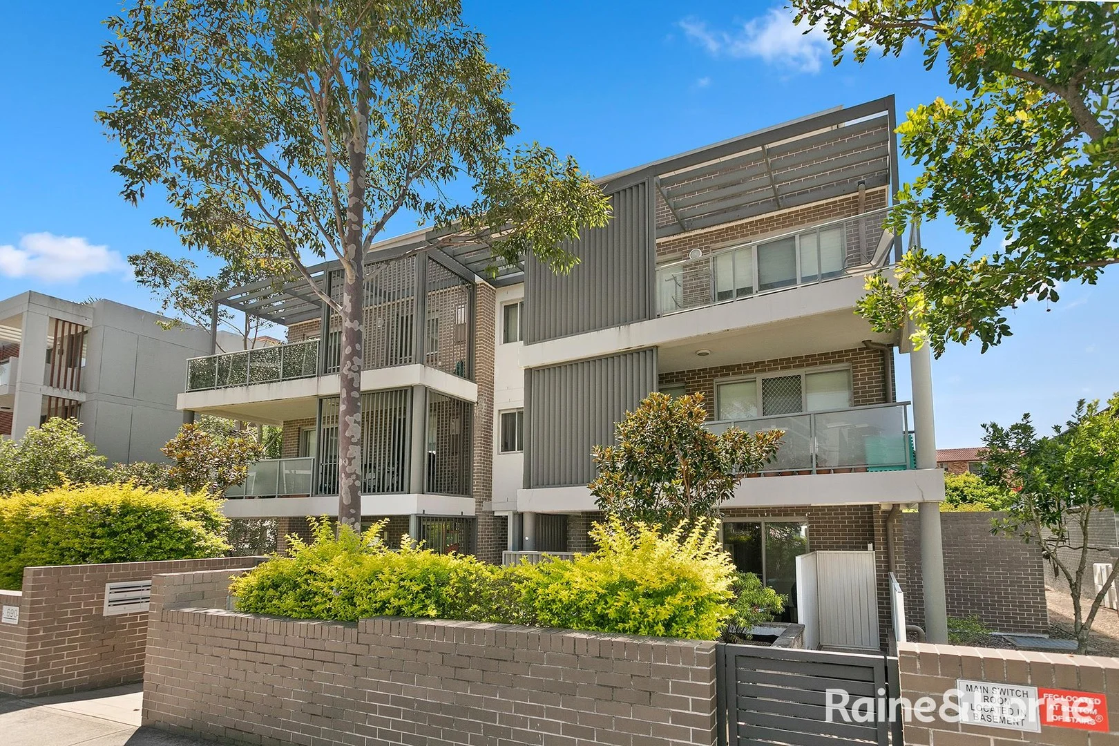105/690 Princes Highway