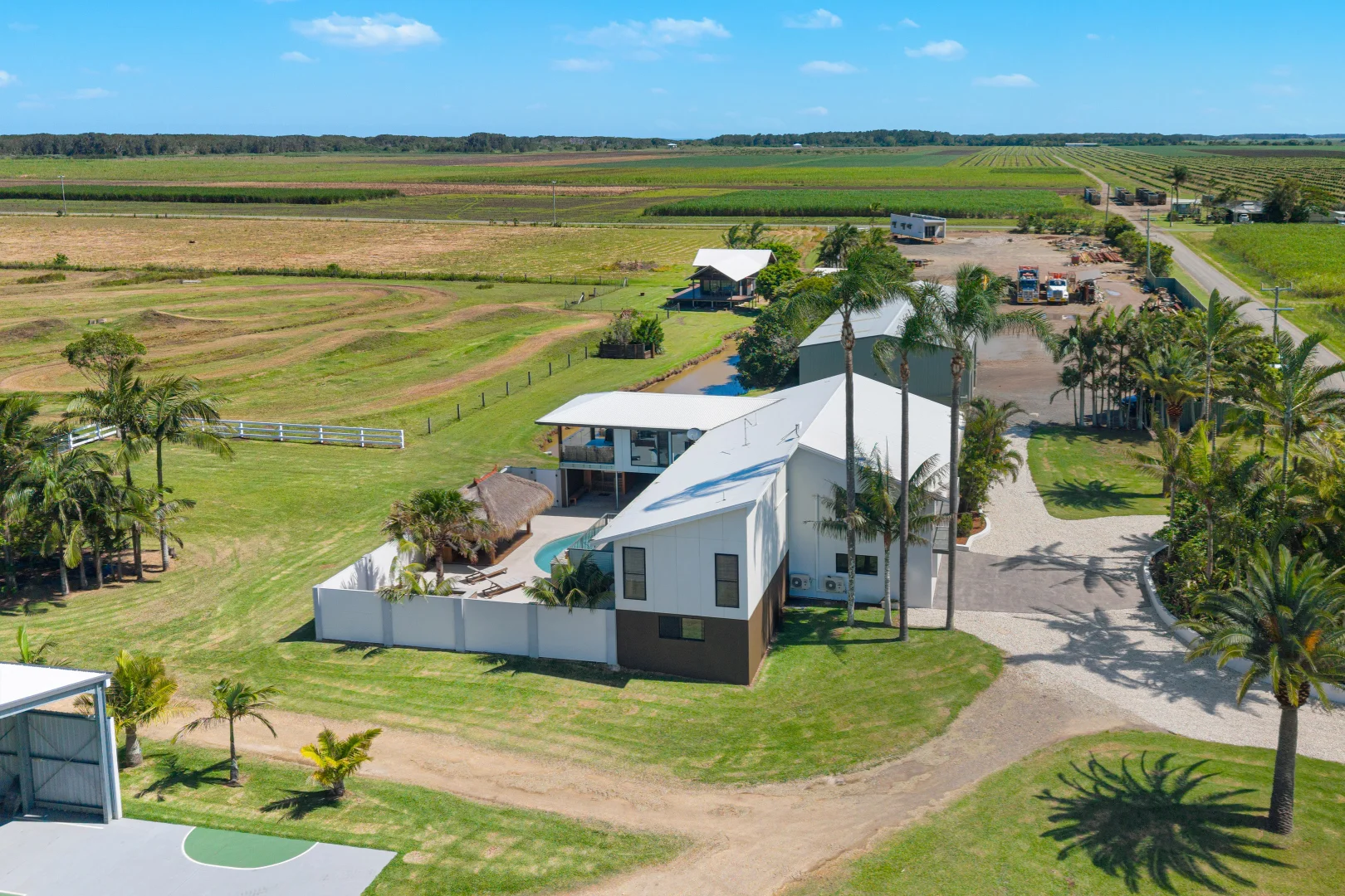 105 Carrs Lane - Image 2