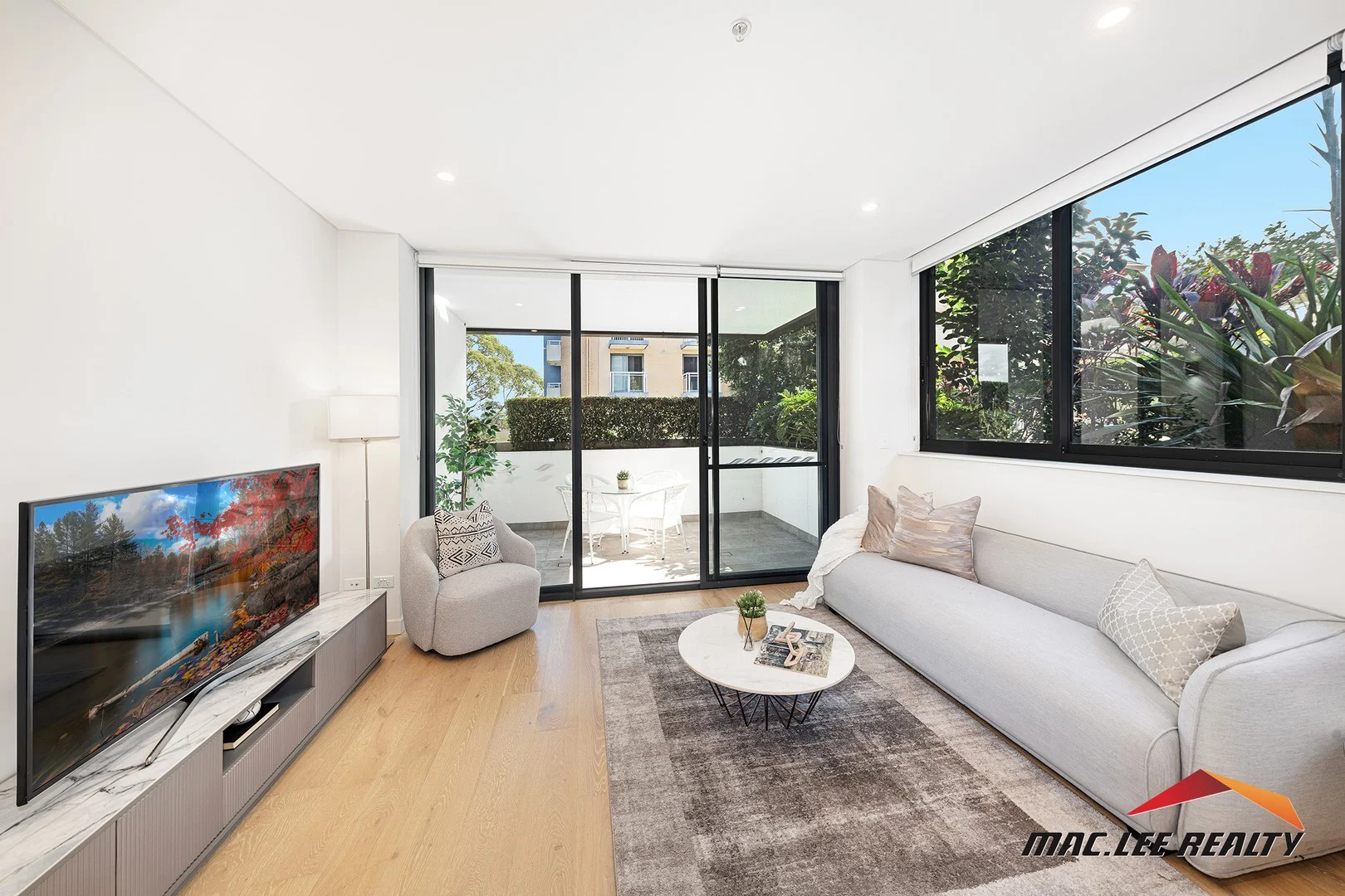 106/1 Freeman Road (1/9)
