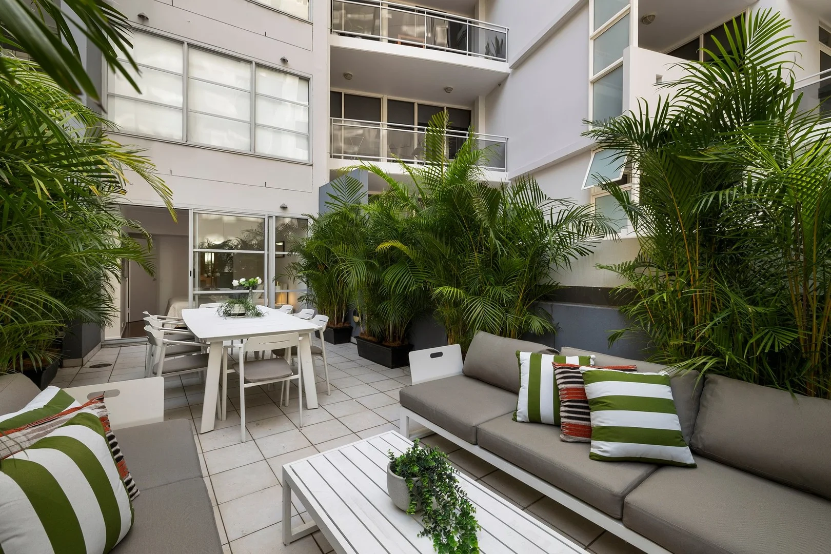 106/355 Kent Street (1/16)
