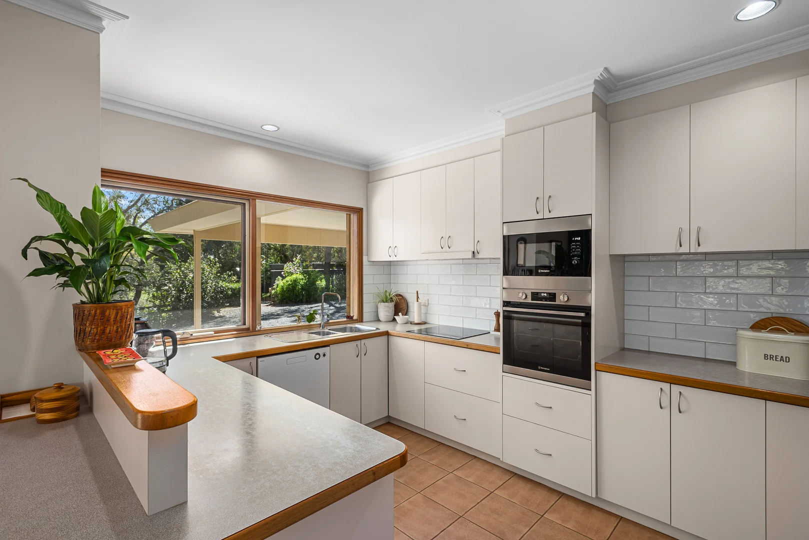 106 Howey Street - Image 4