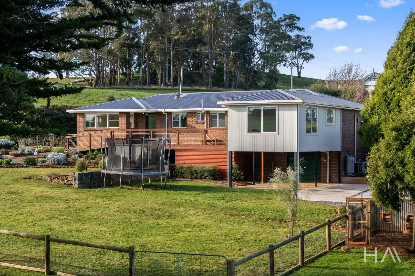 106 West Barrack Street (1/28)