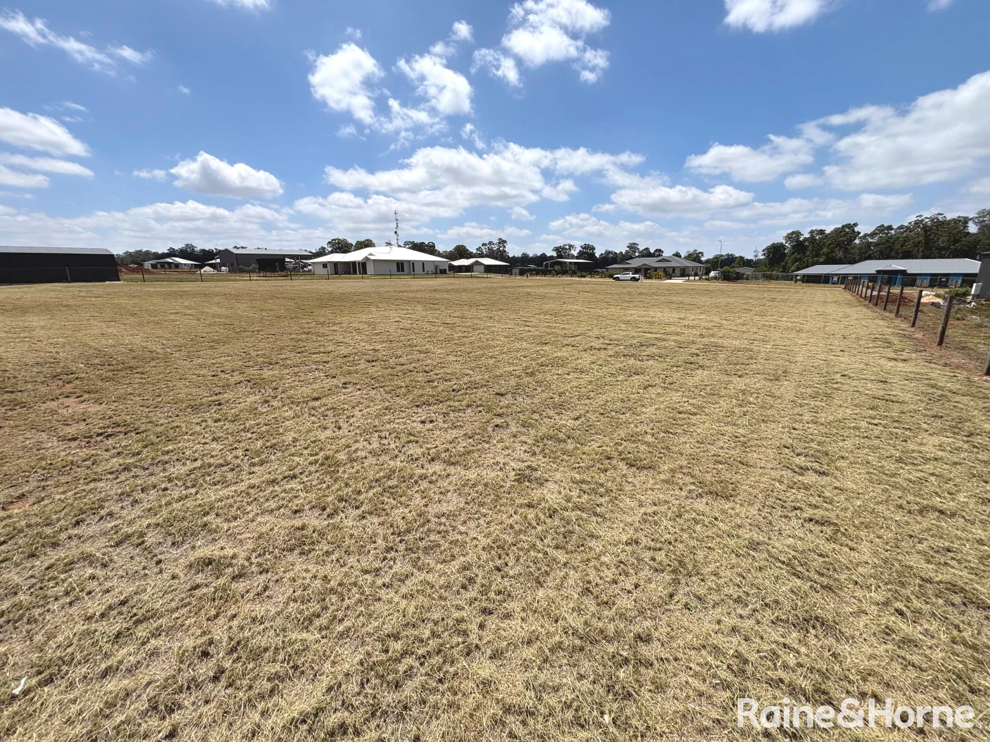 107-109 Premier Drive - Image 5