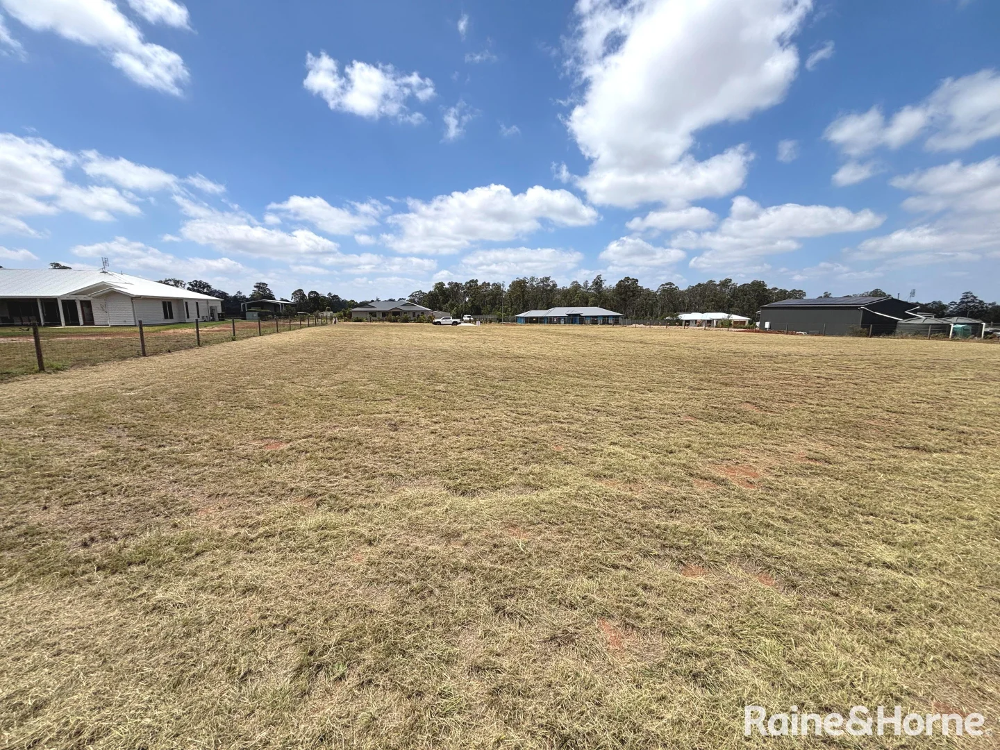107-109 Premier Drive - Image 4