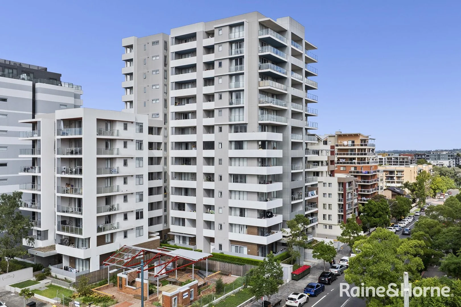 107/2 Lachlan Street (1/11)