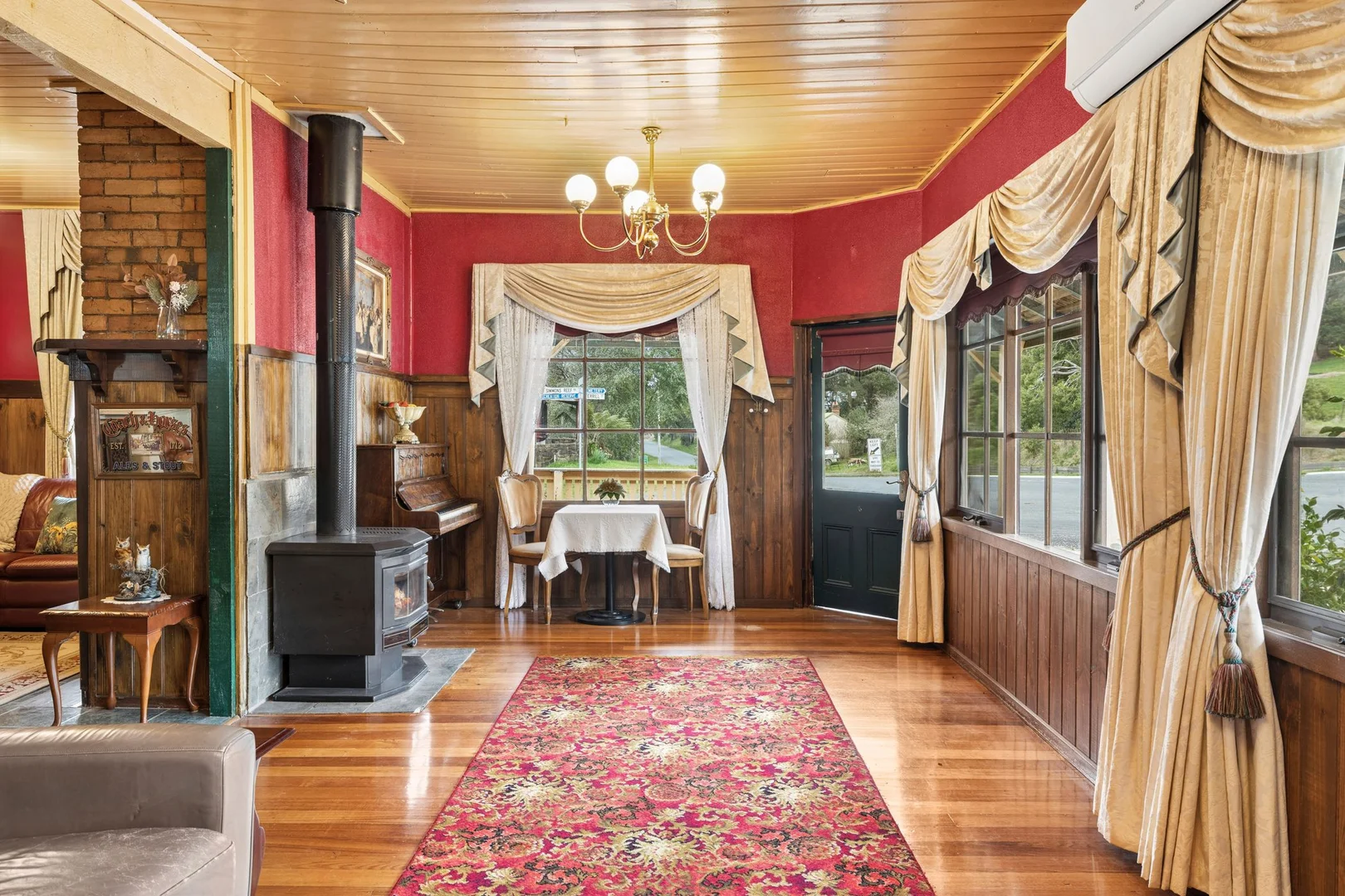 1071 Greendale-Trentham Road - Image 5