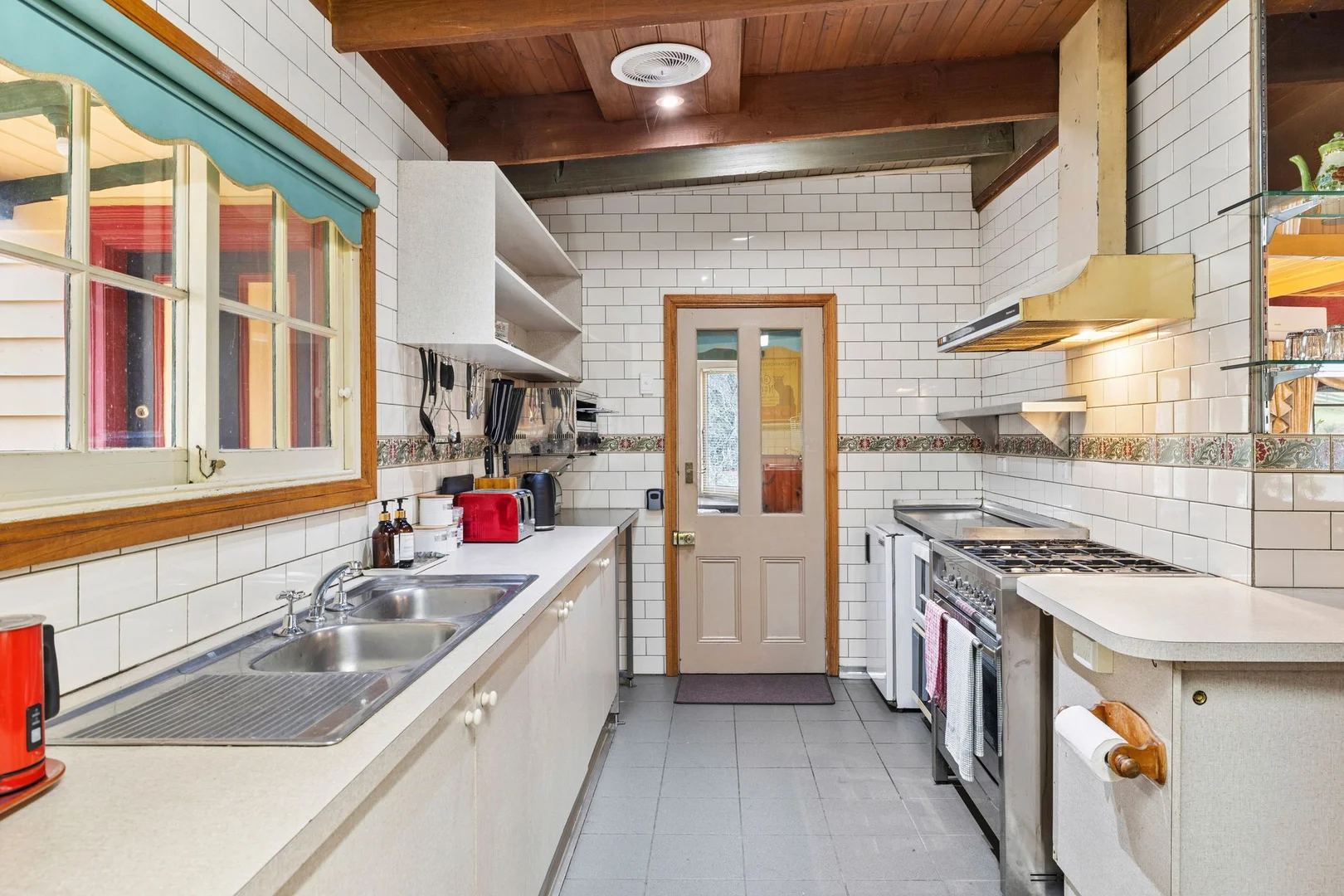 1071 Greendale-Trentham Road - Image 4