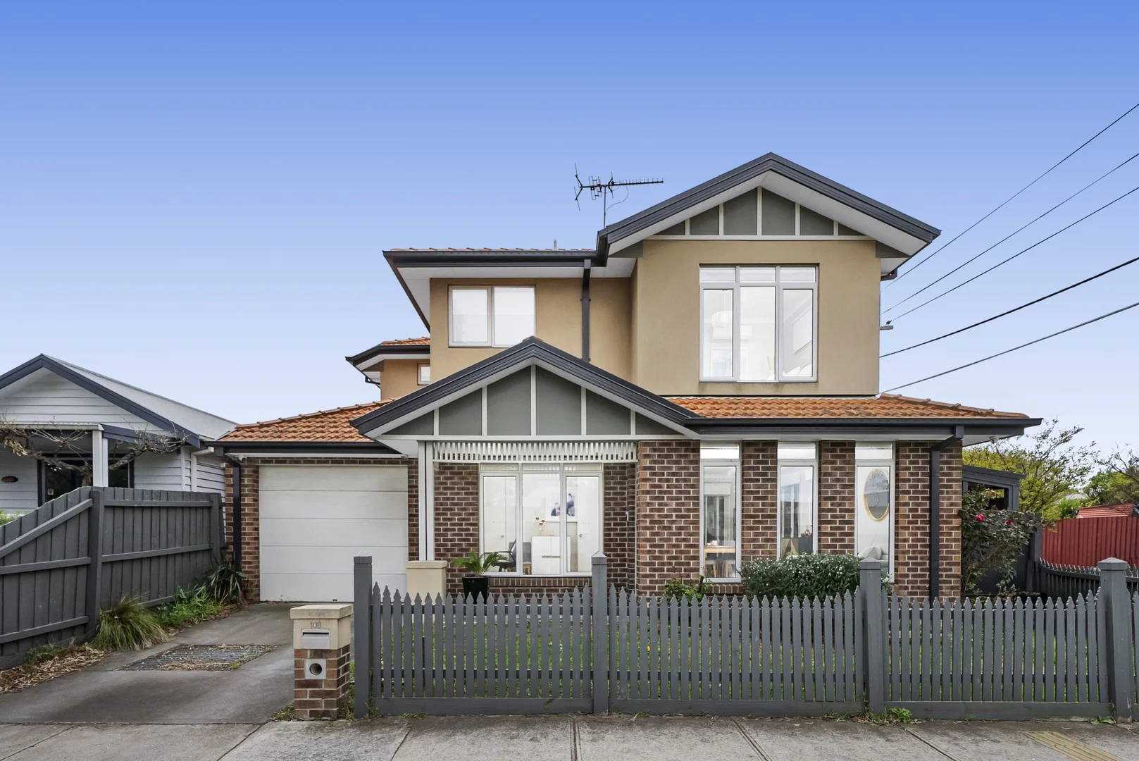 108 St Leonards Road (1/19)