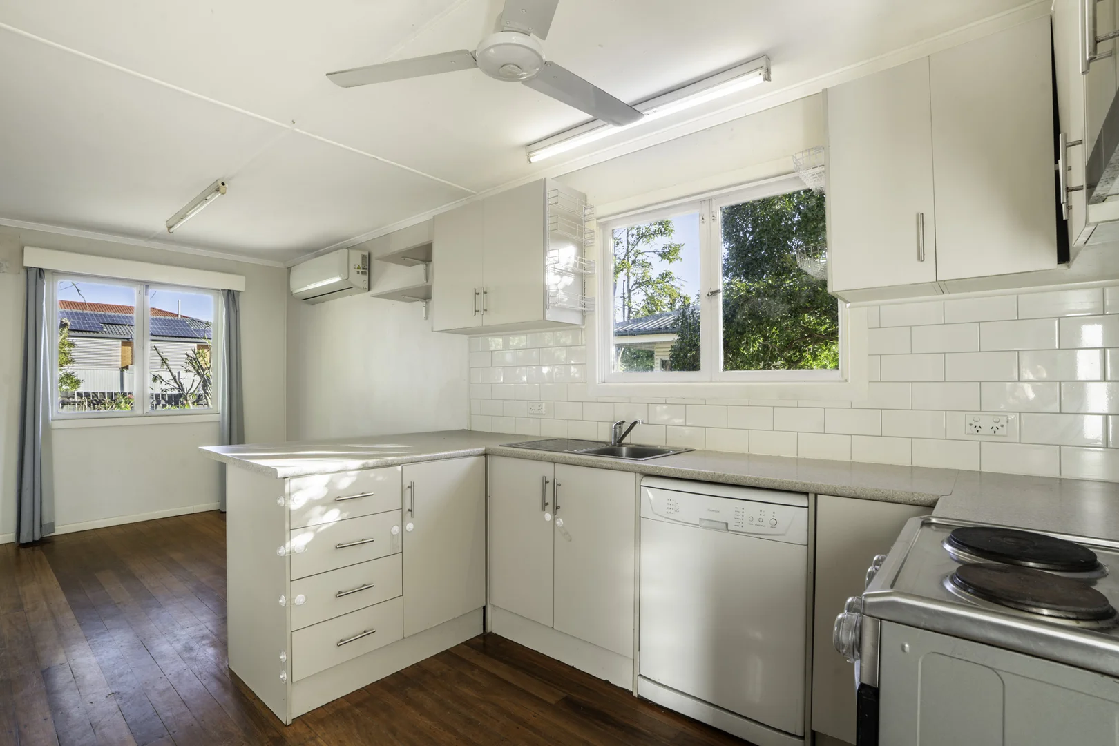 1087 Oxley Road - Image 4