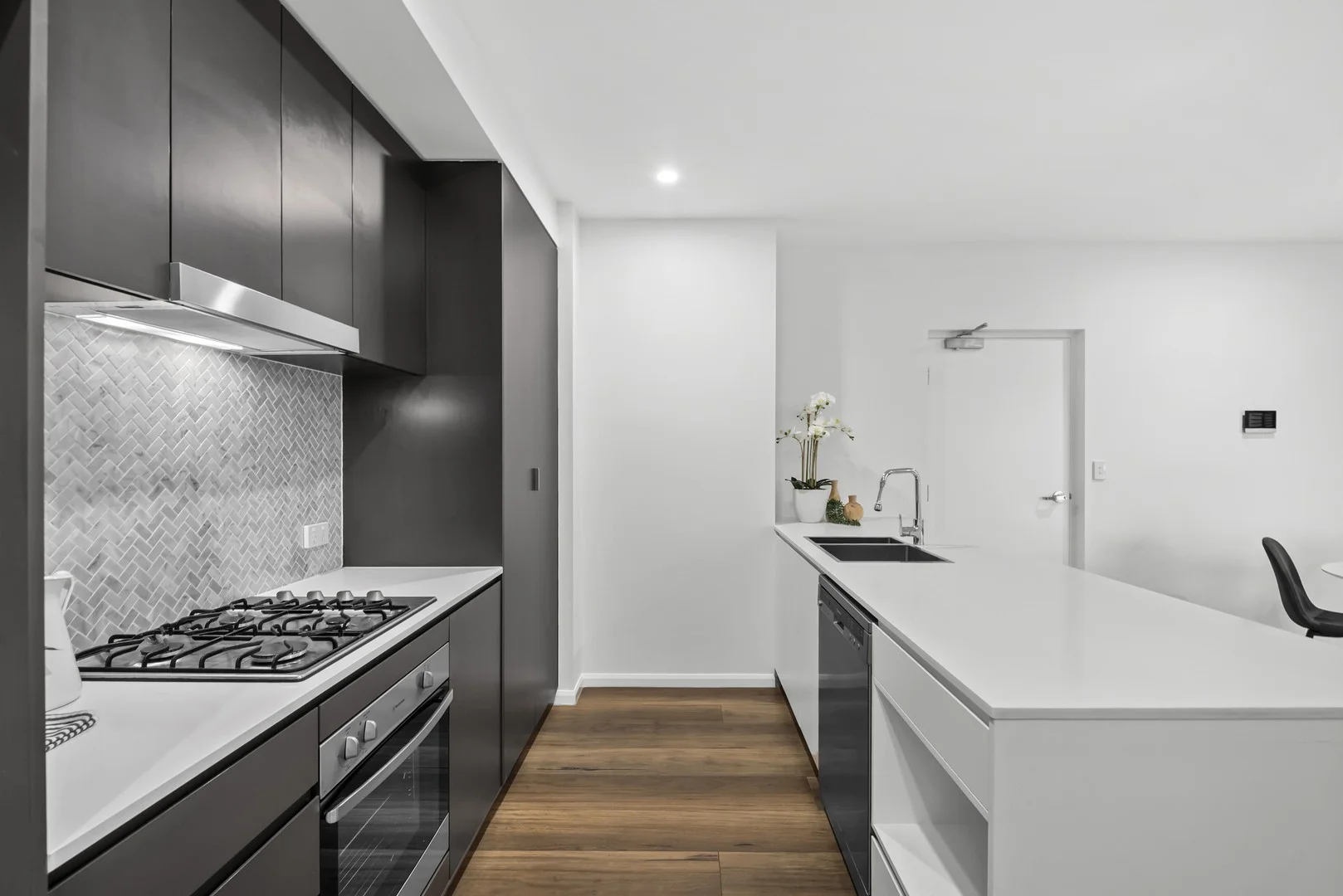 109/10 Curwen Terrace (1/1)