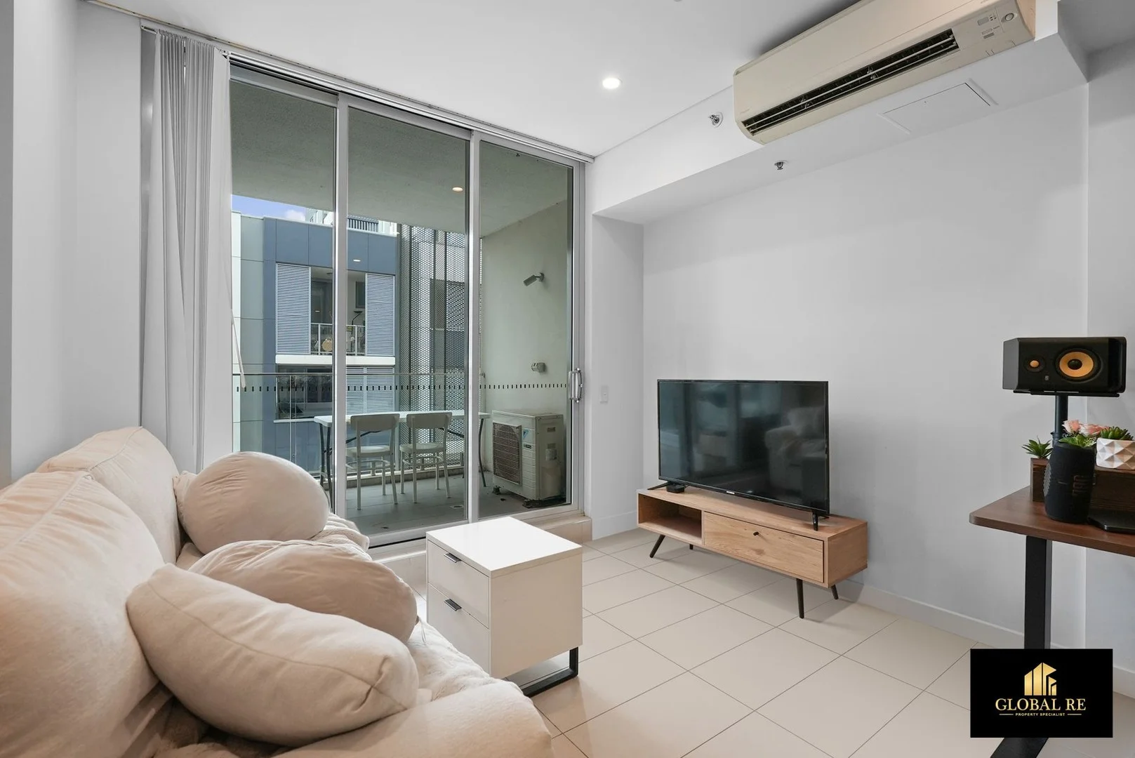 109/211 Canterbury Road (1/1)