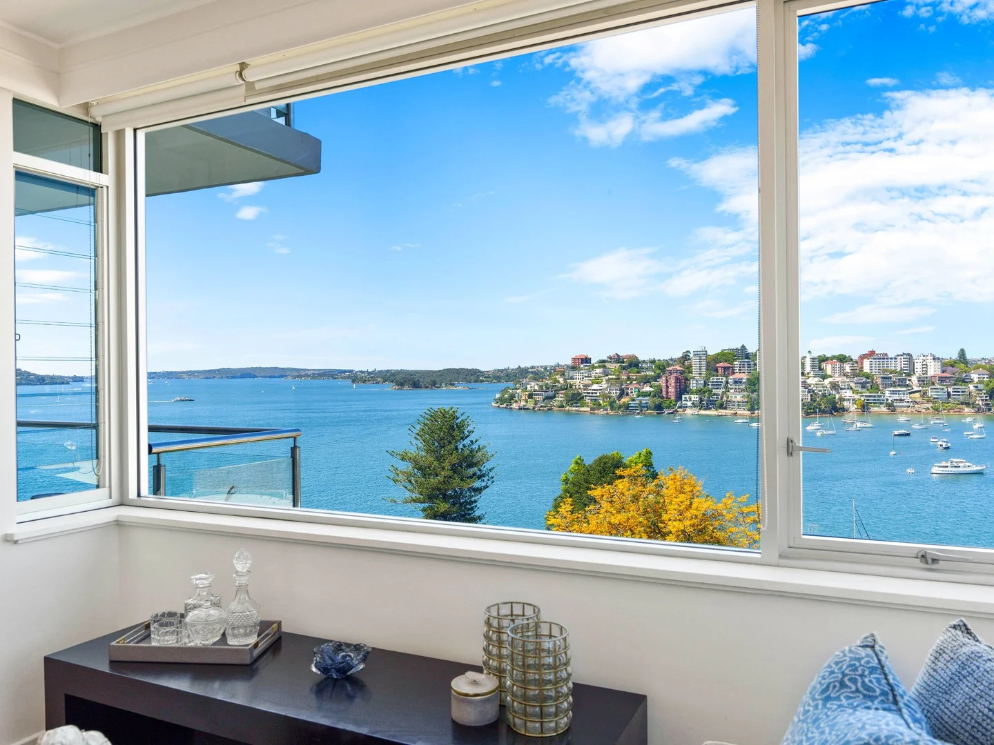 11/1 Sutherland Crescent (1/13)