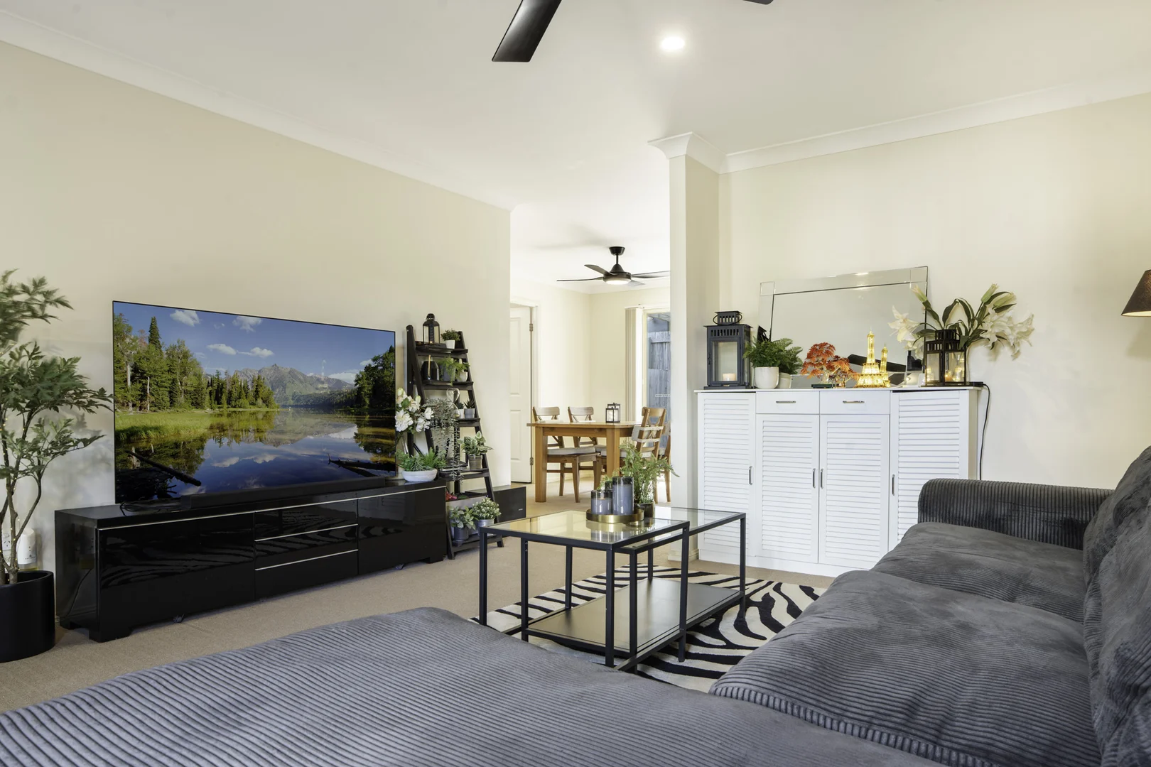 11/10 Chapman Place - Image 3