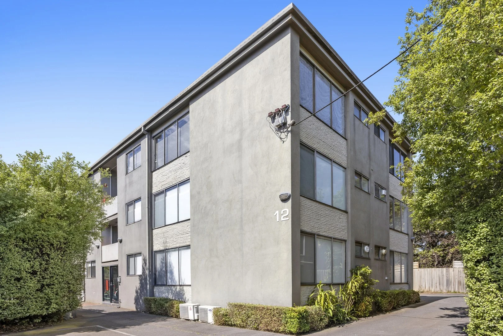 11/12-14 Farnham Court (1/12)
