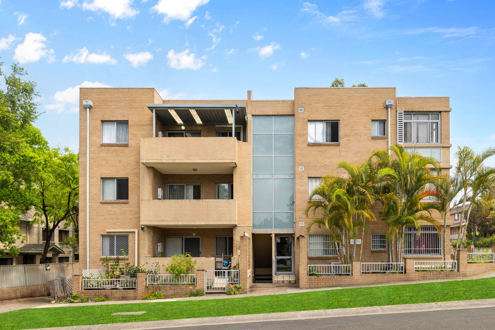 11/14-16 Dalley Street (1/13)