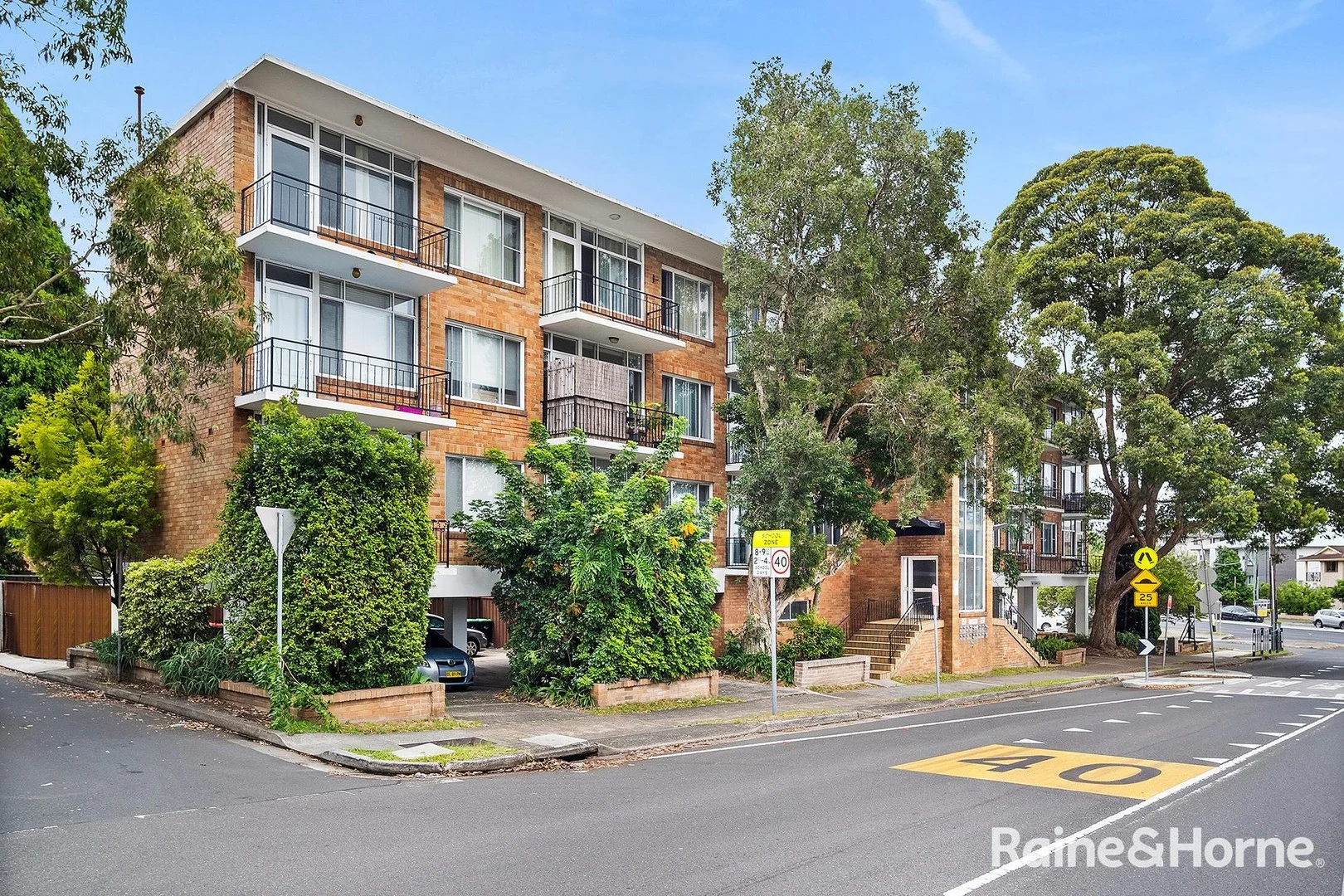 11/69 Gladstone Street (1/9)