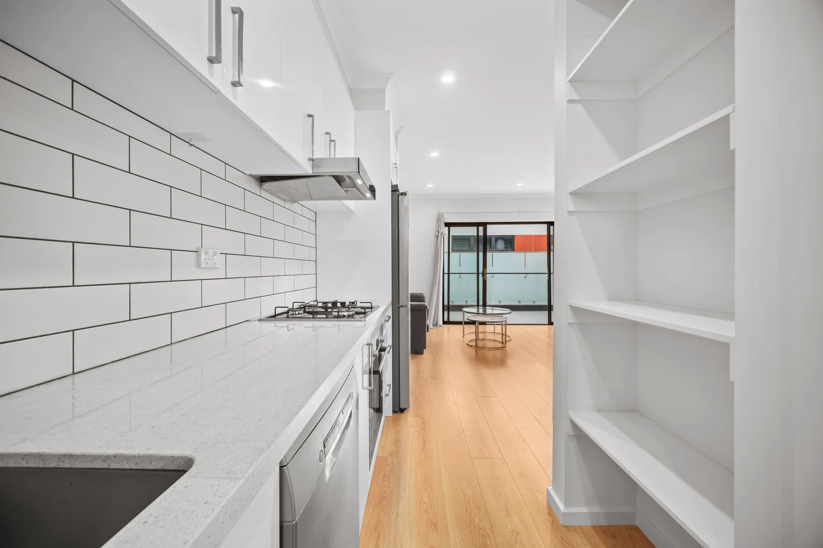 11/747 Stud Road - Image 4