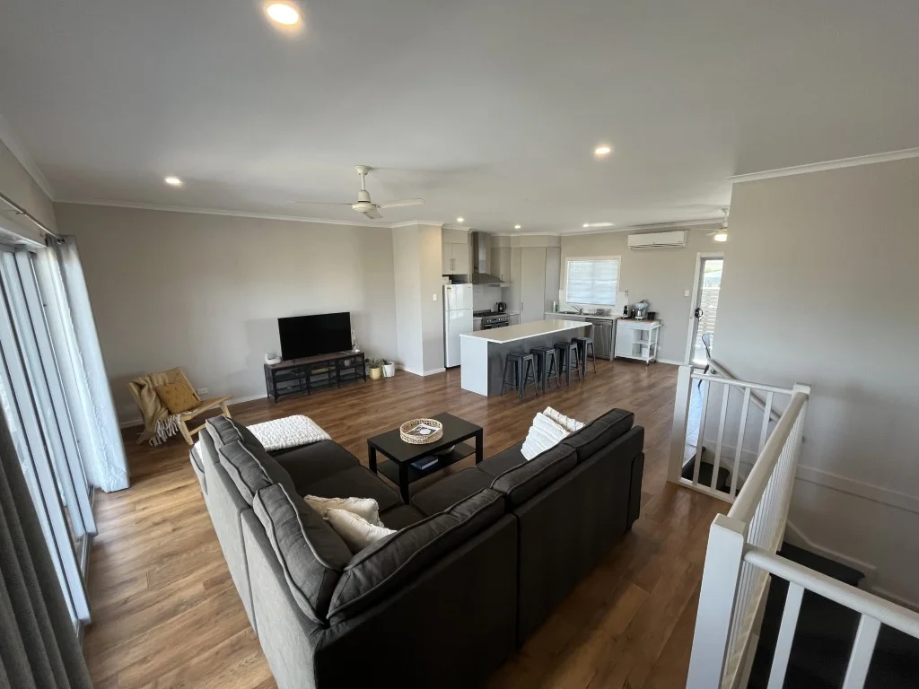 11 Birdie Street - Image 2