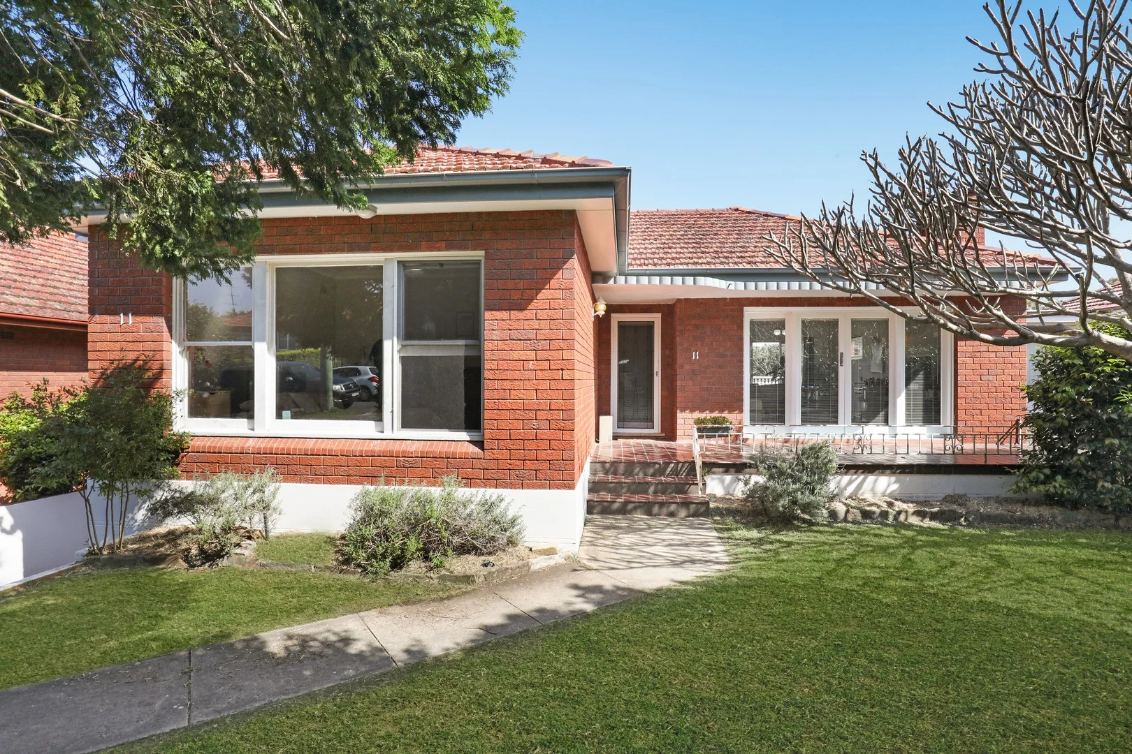 11 Burling Avenue (1/11)