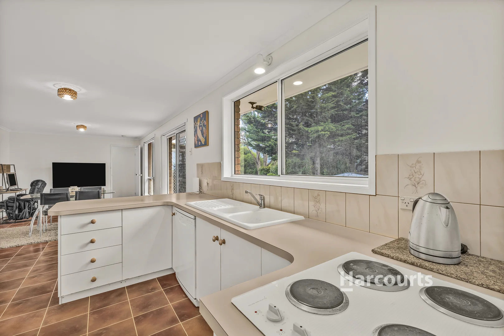 11 Commonwealth Court - Image 3