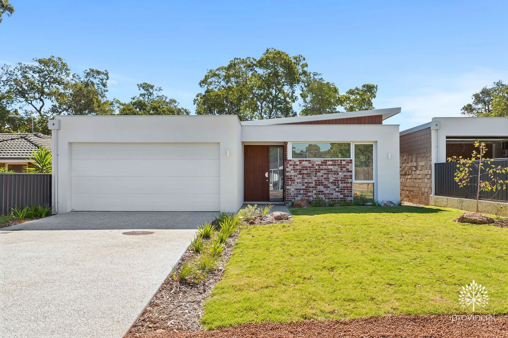 11 Crestview Crescent (1/24)