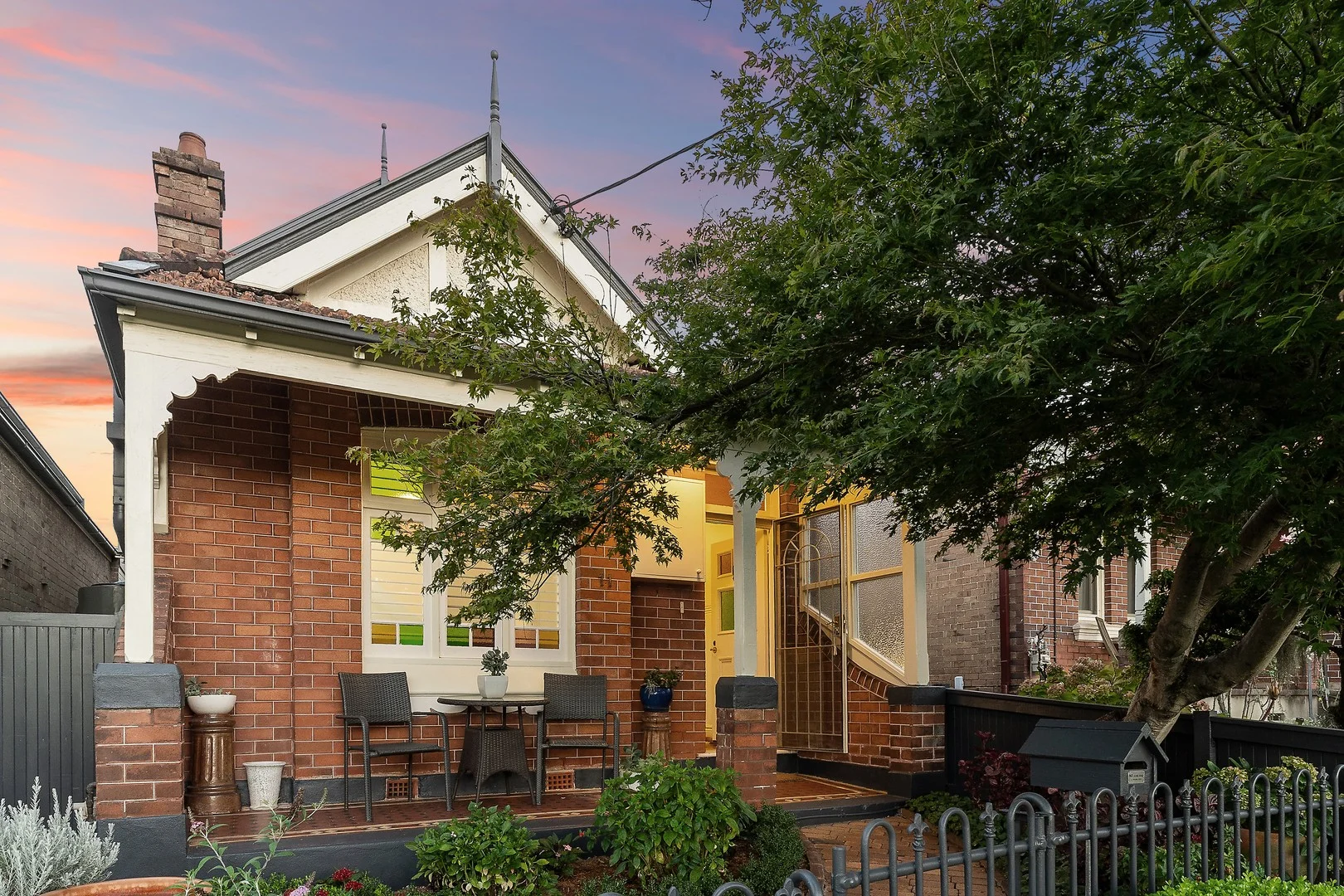 11 Darvall Street (1/11)