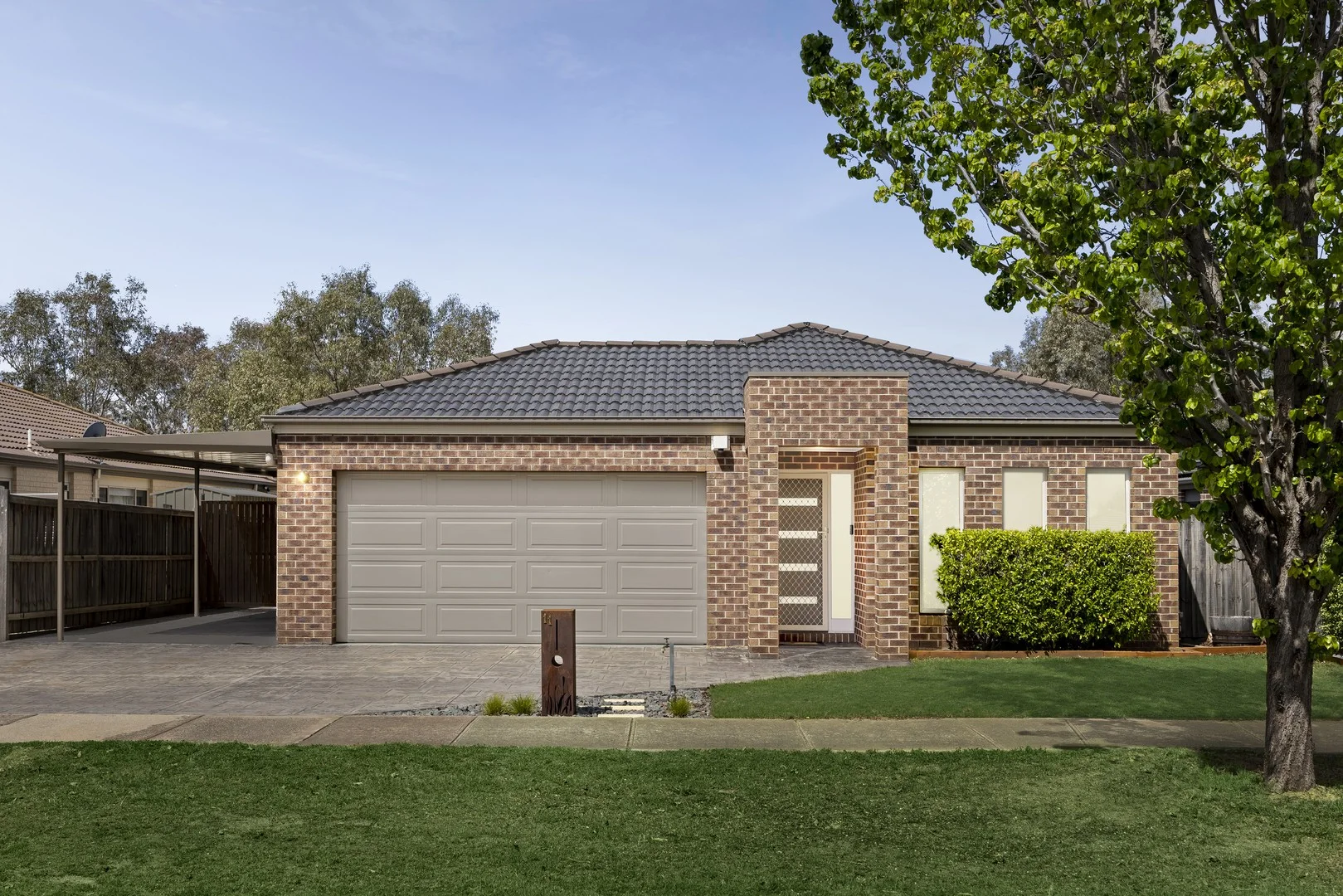 11 Desert Gum Way (1/14)