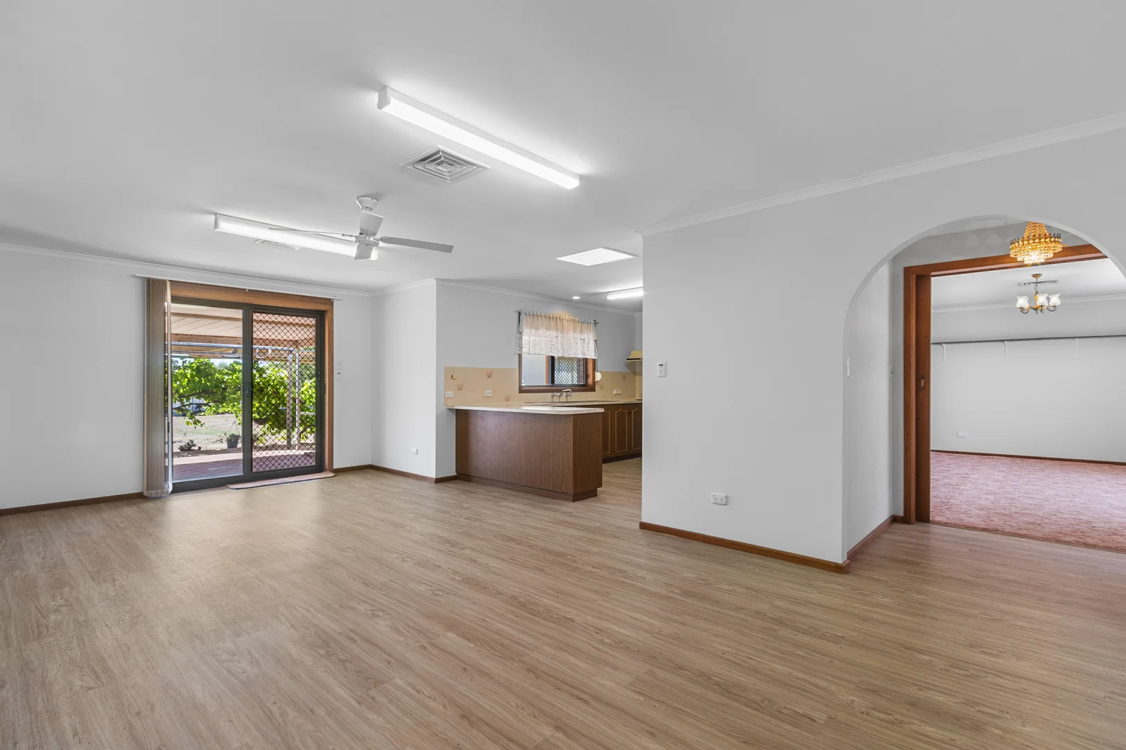 11 East Terrace - Image 2