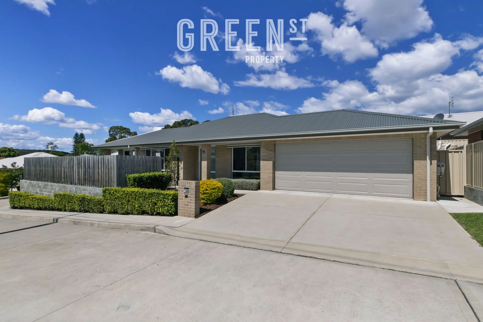11 Eltham Circuit (1/13)