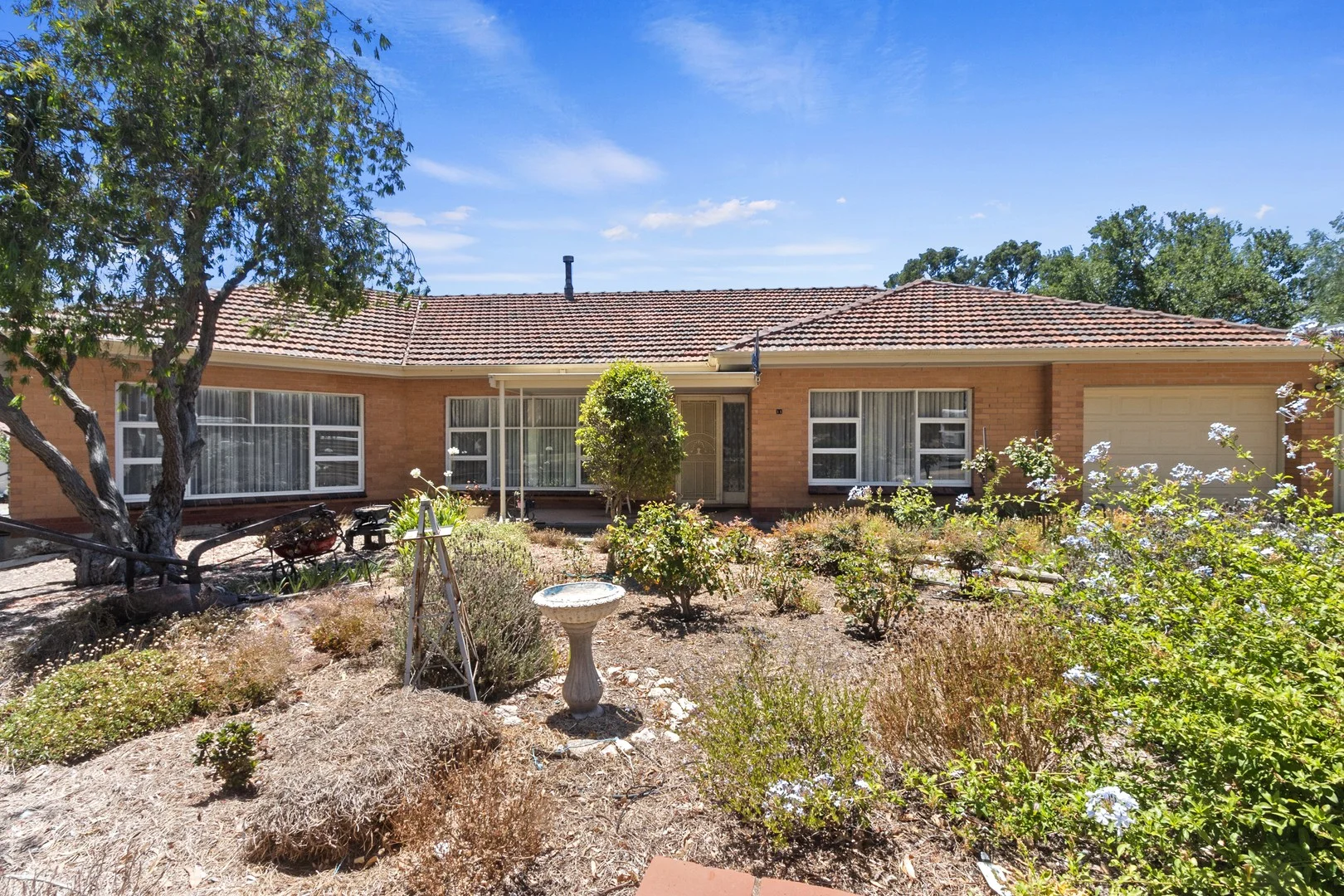 SOLD - $550,000