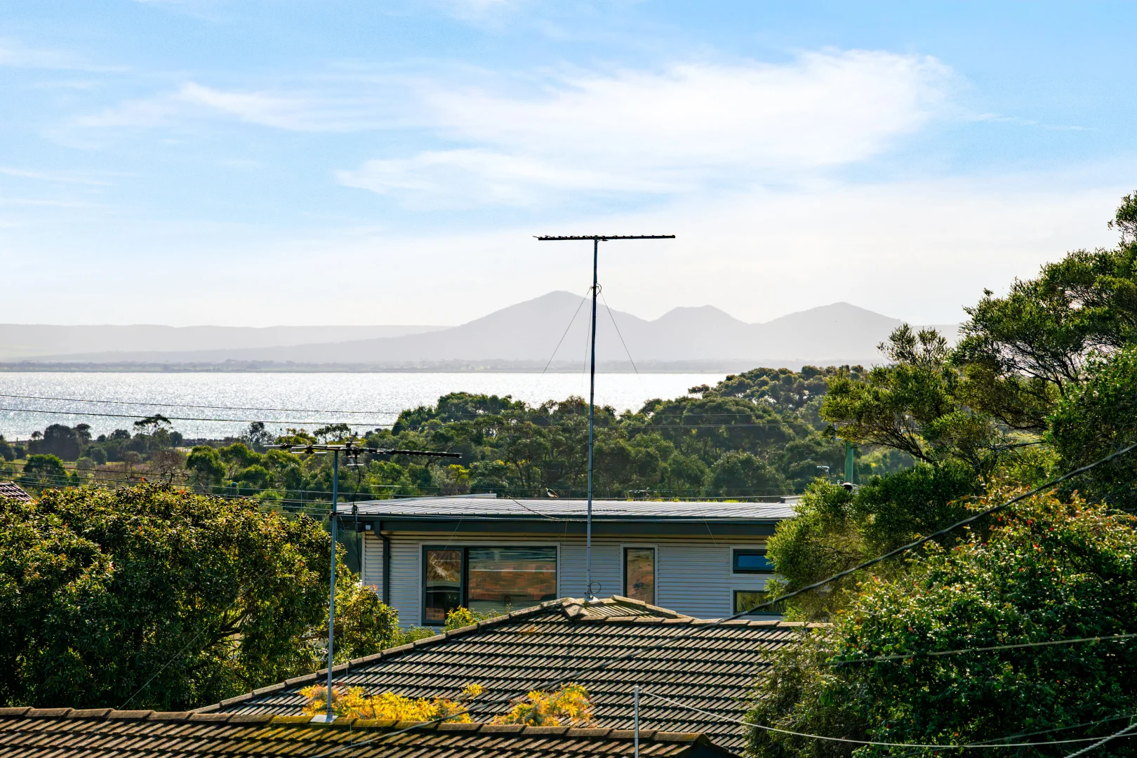 11 Lincoln Drive - Image 2