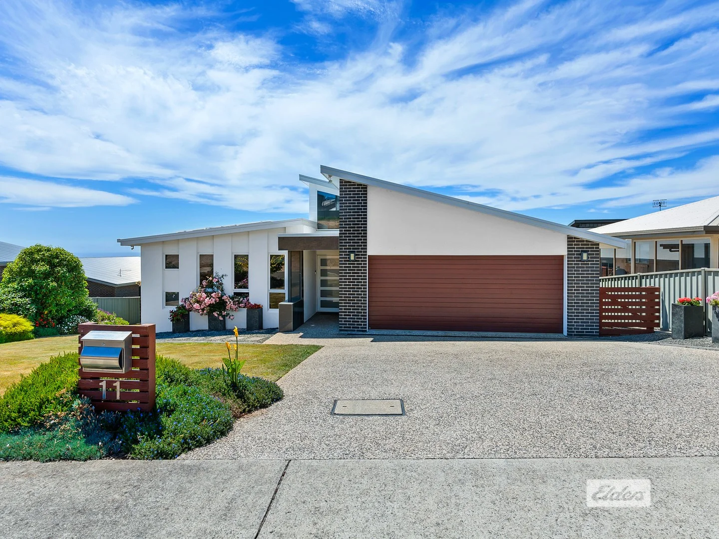 11 Lorrie Place (1/1)