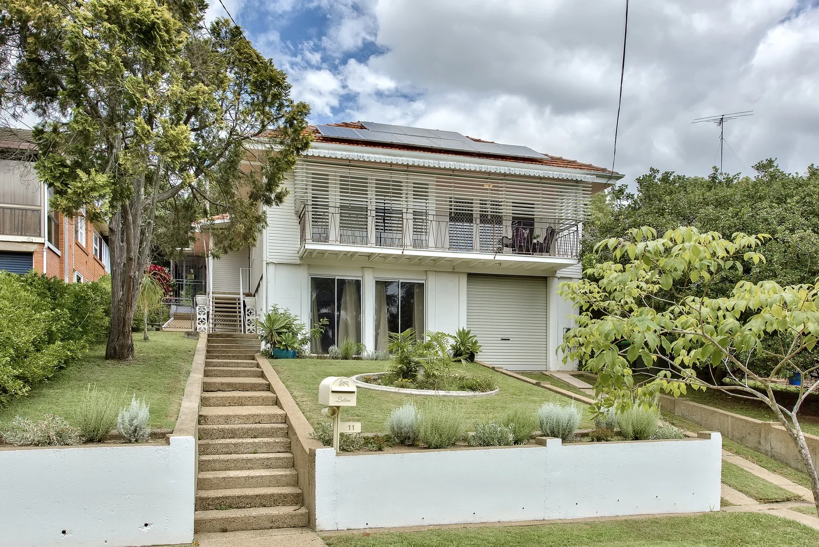 11 Parnoo Street (1/19)