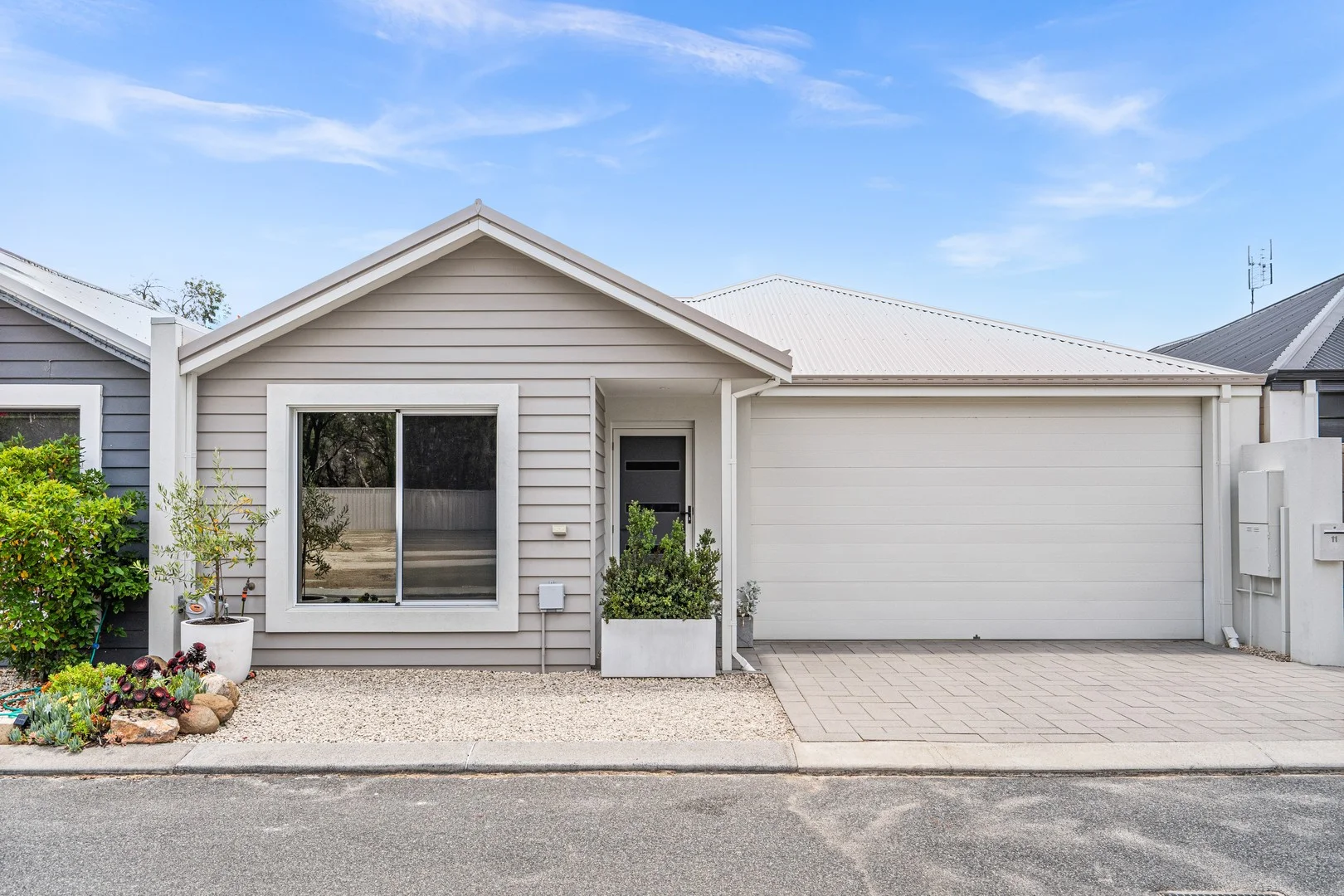 11 Quoll Way (1/24)