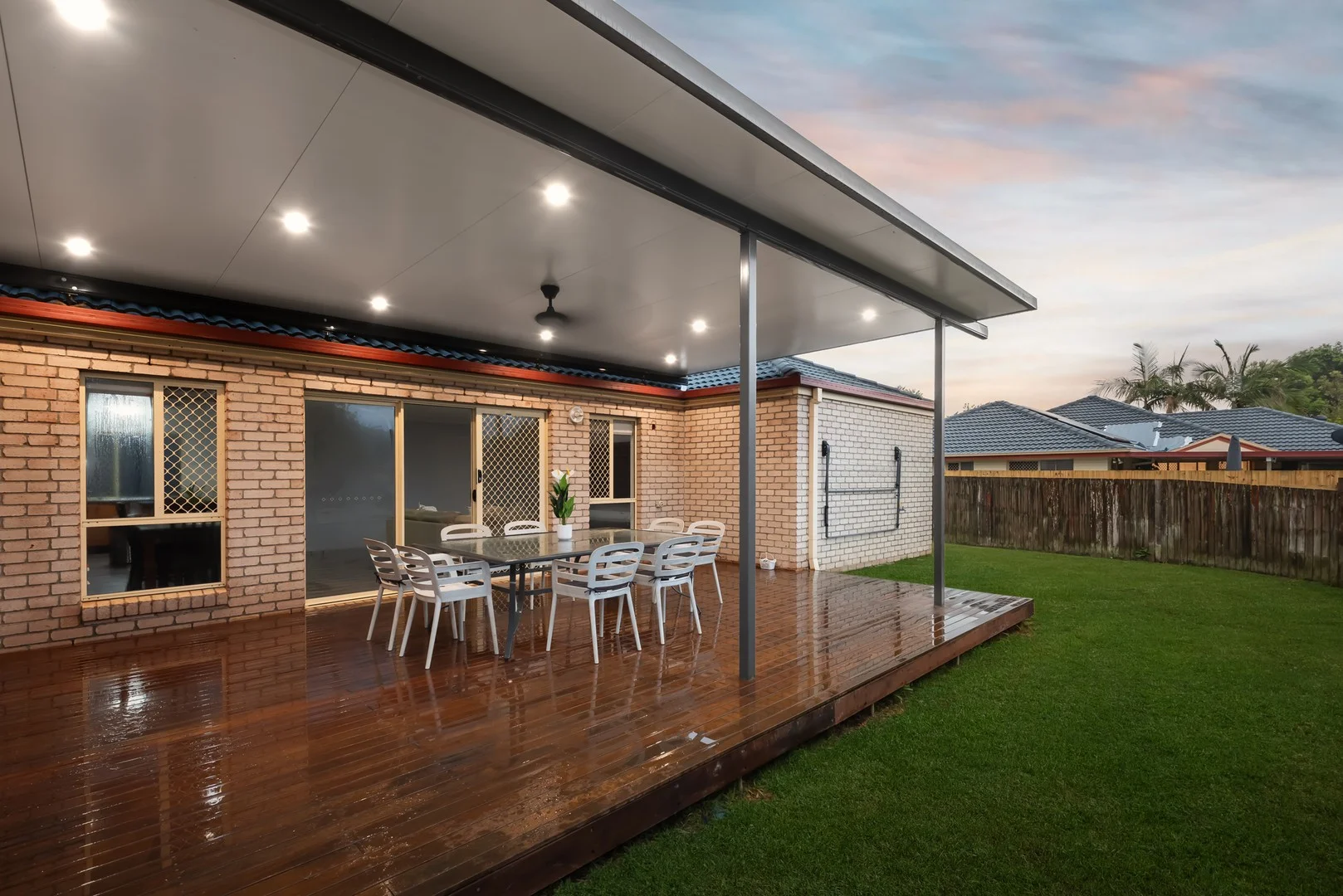 11 Redstart Street (1/20)