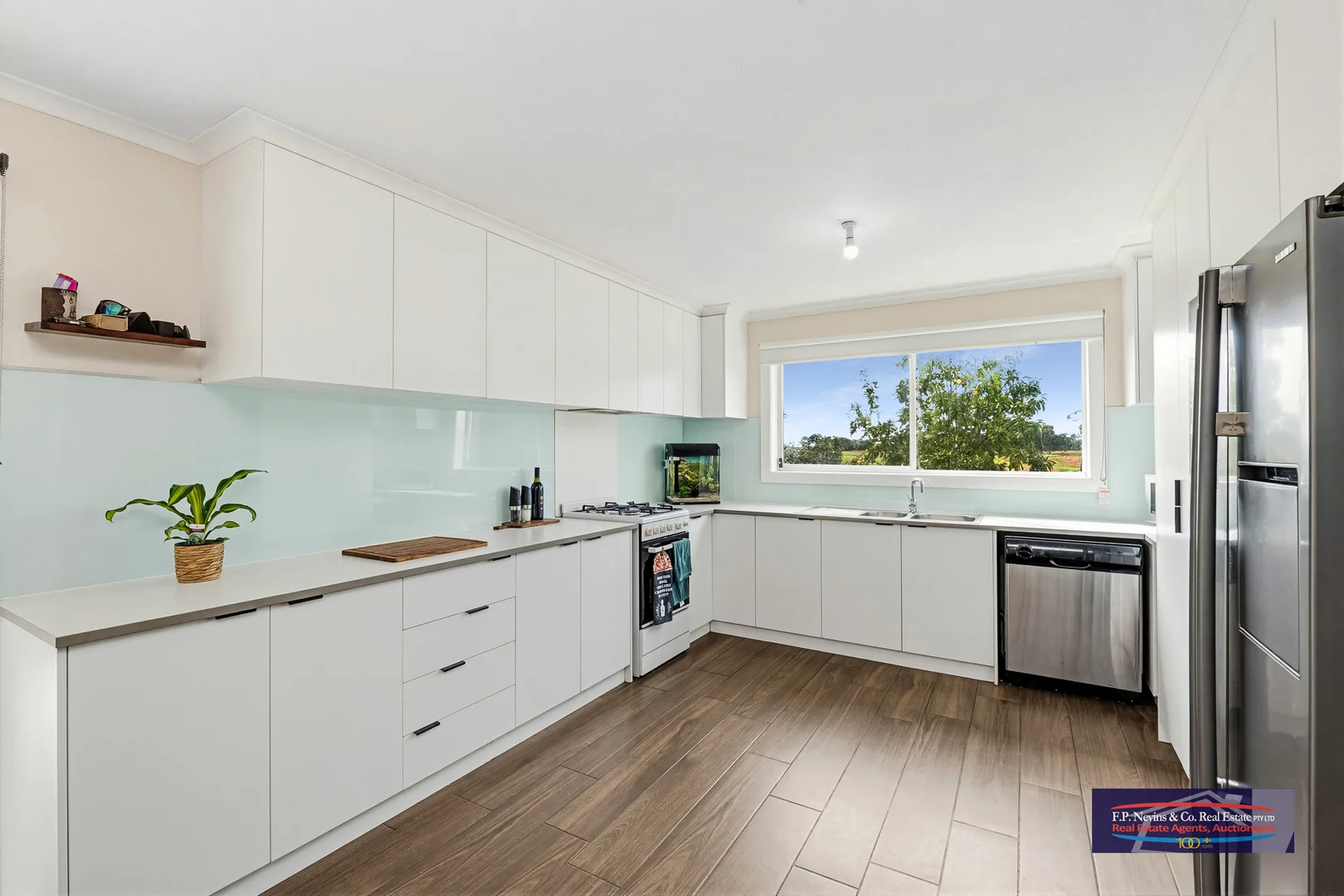 11 Thompson Street - Image 2