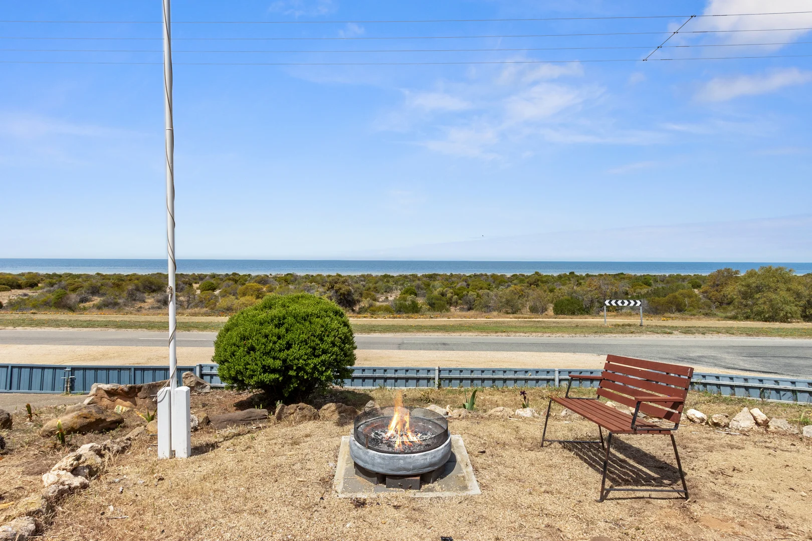 11 Tiddy Widdy Beach Road - Image 2