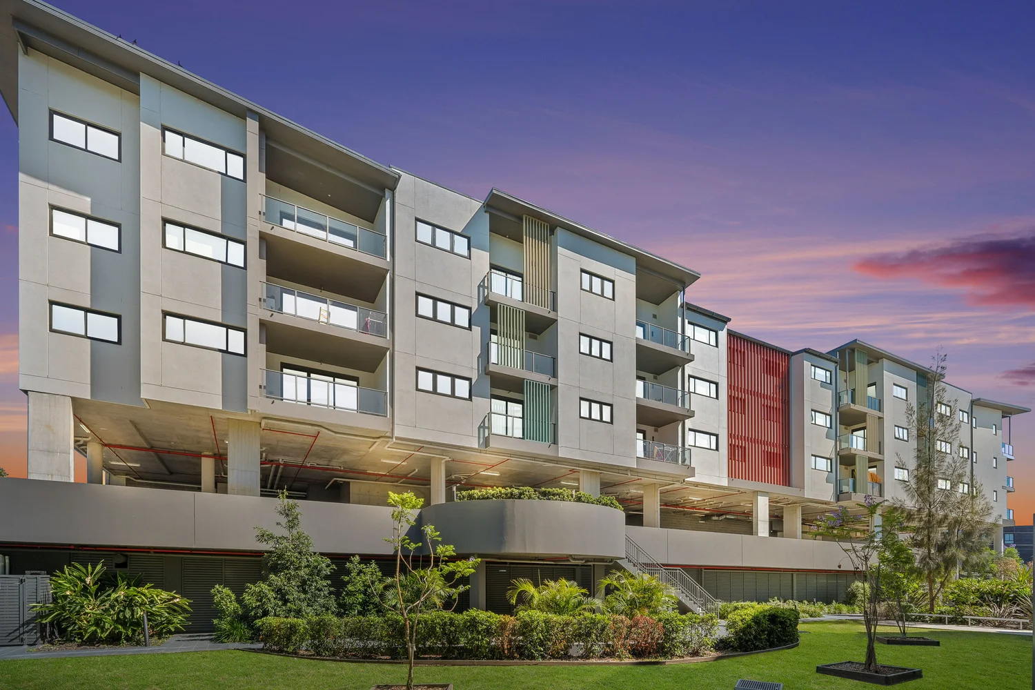 110/225 Hume Highway (1/9)