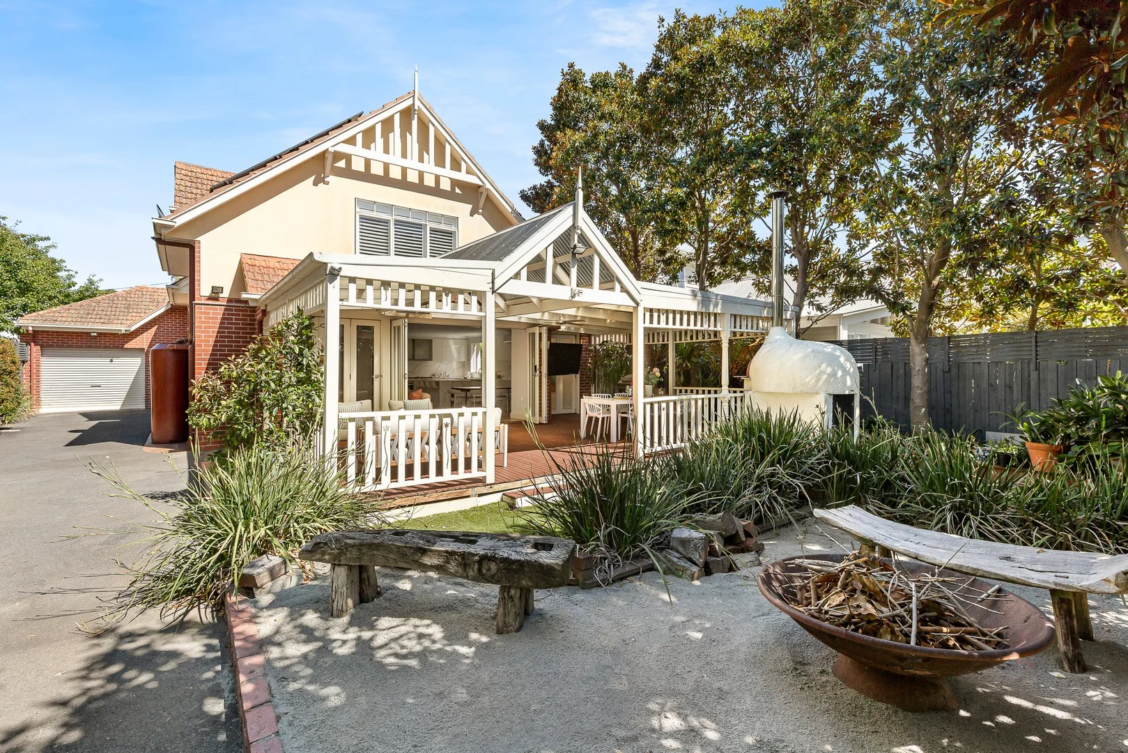110 Dalgetty Road (1/1)