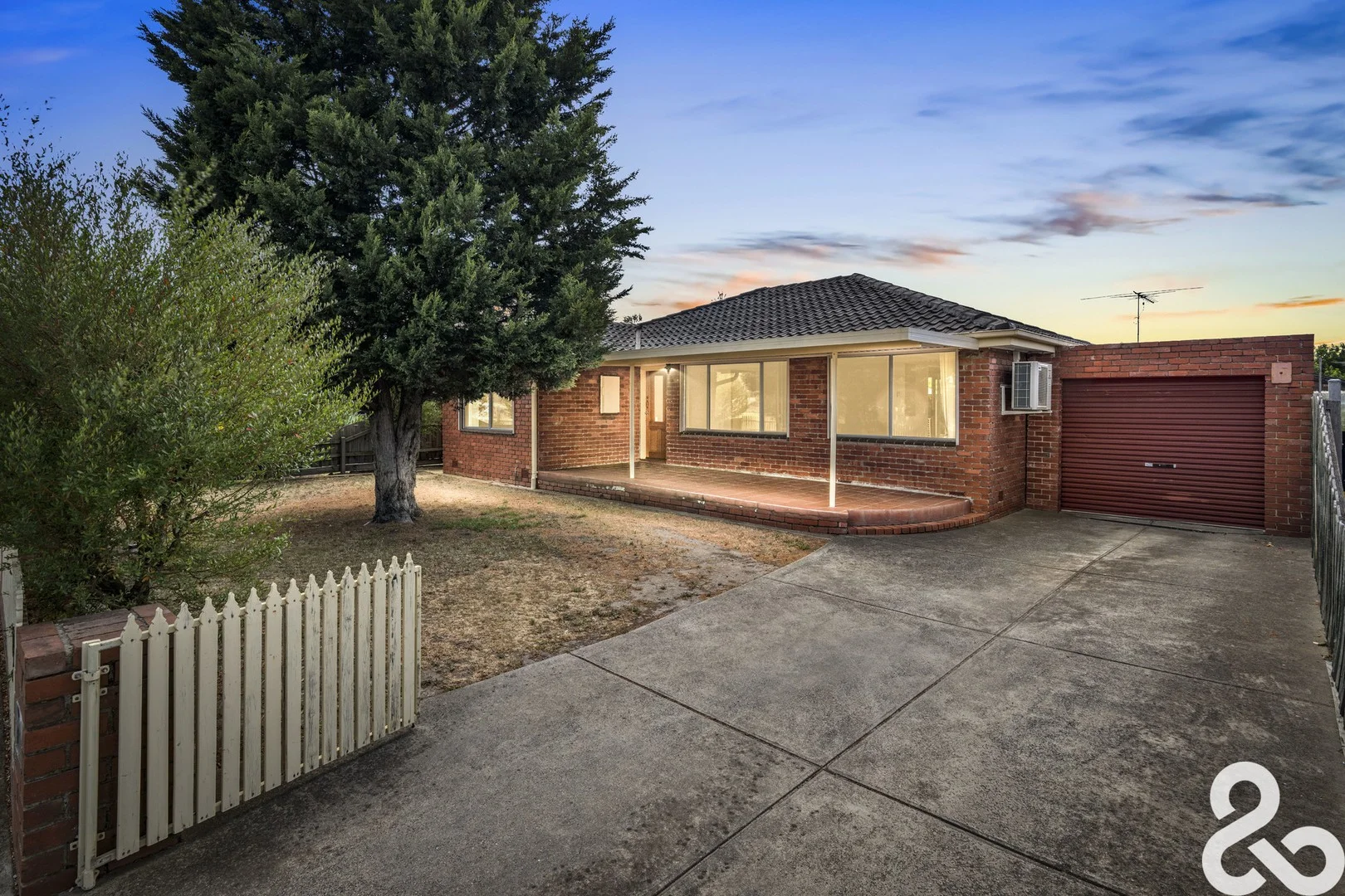110 Darebin Drive (1/16)