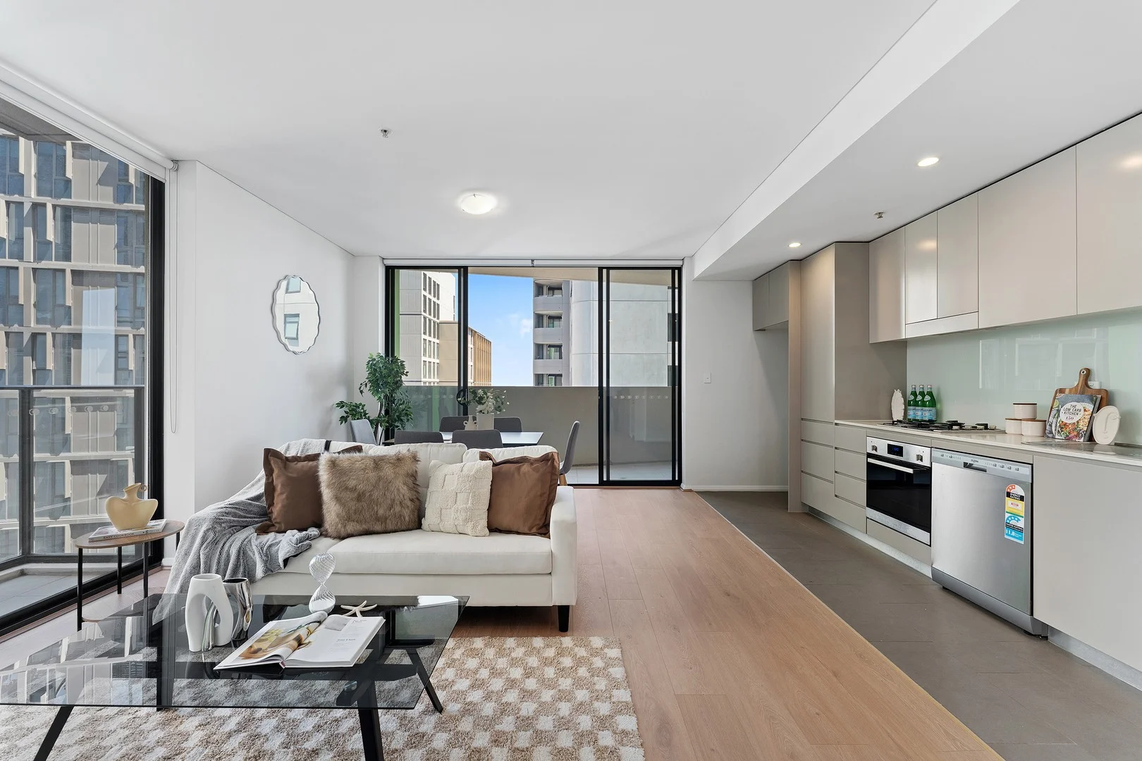 1101/7-9 Gibbons Street (1/1)
