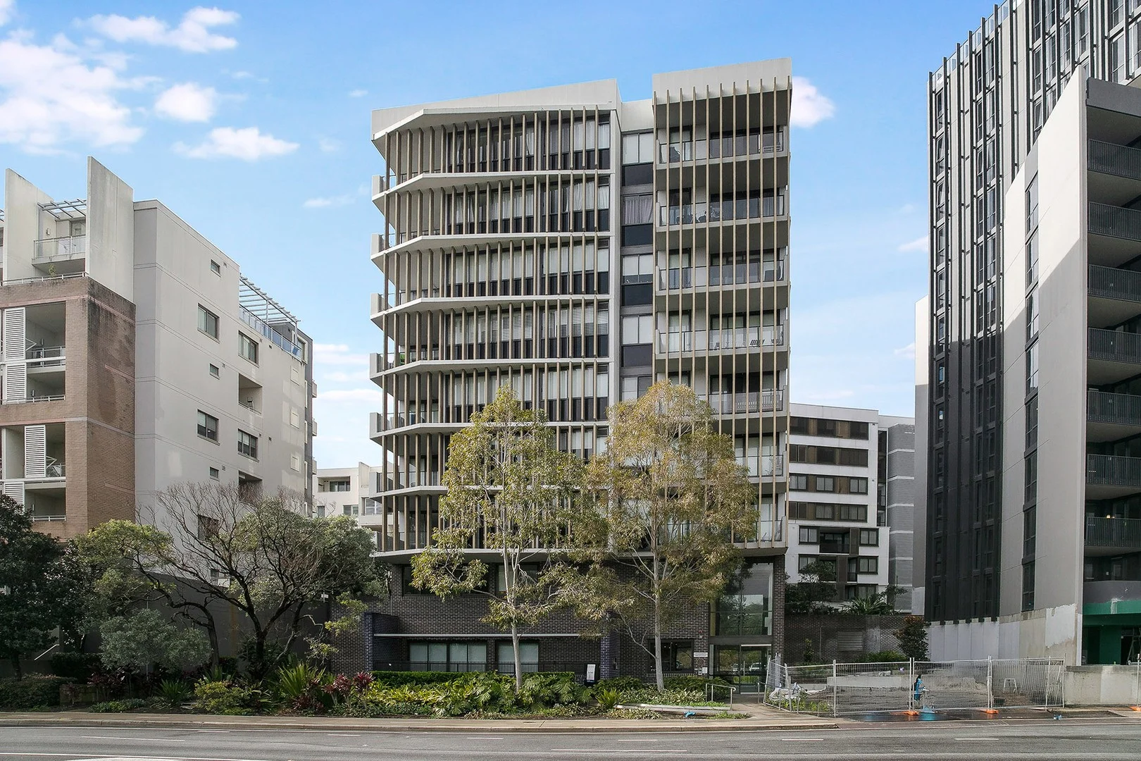 11111/1 Bennelong Parkway (1/8)