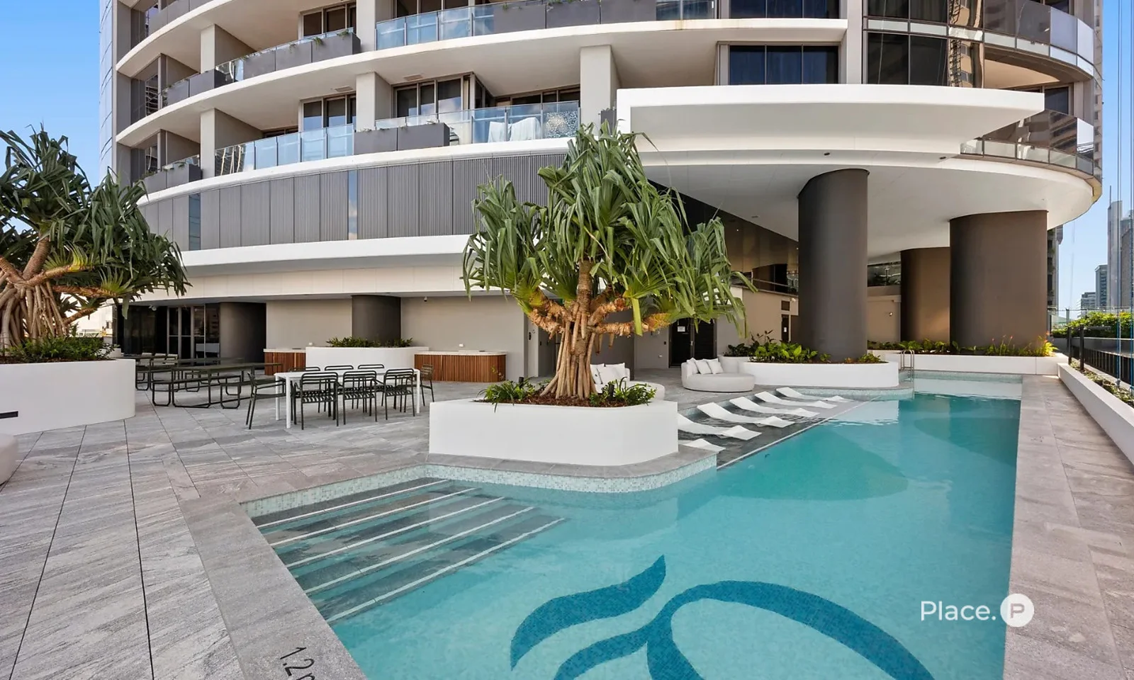 1113/8 Margaret Street - Image 2